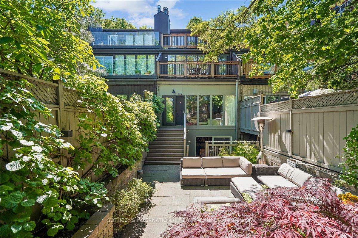 9 Rose Avenue