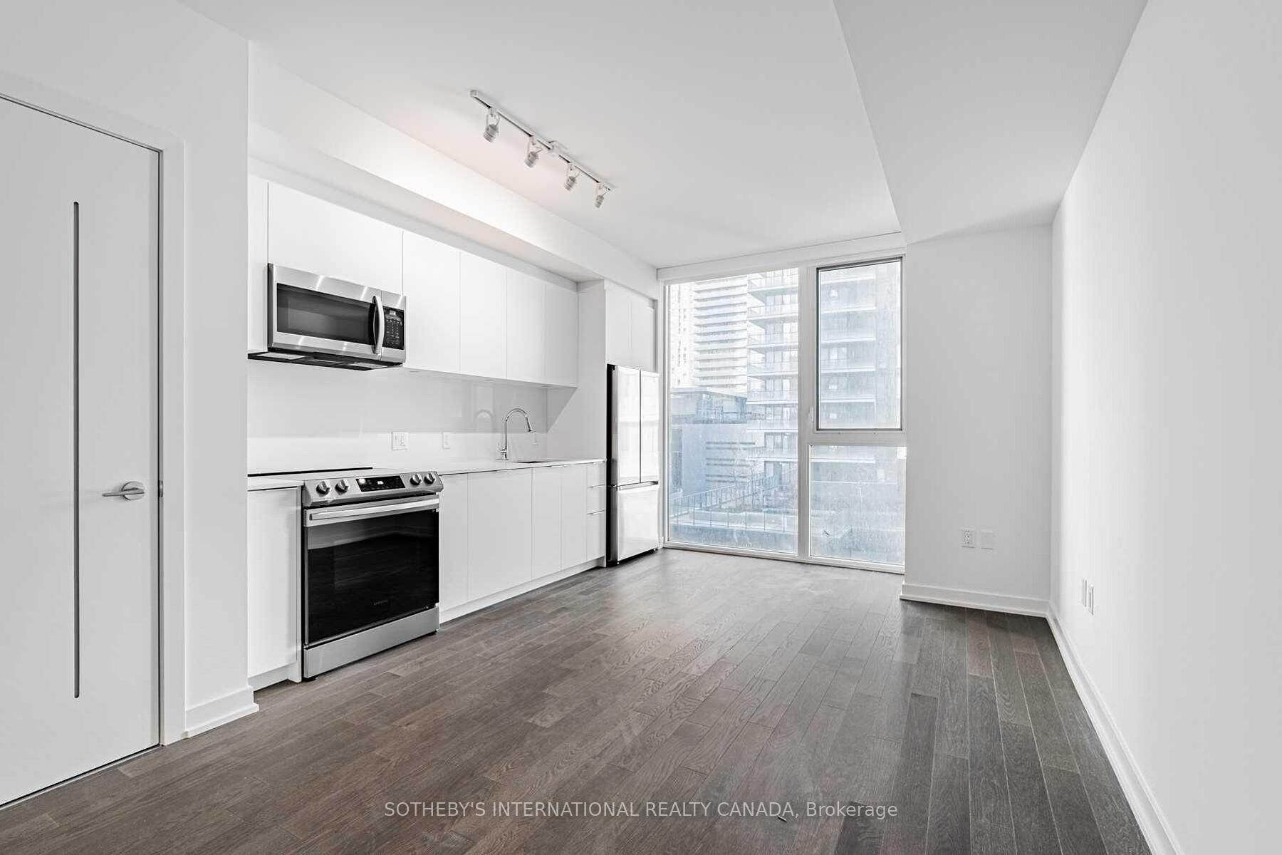 357 King Street W 806