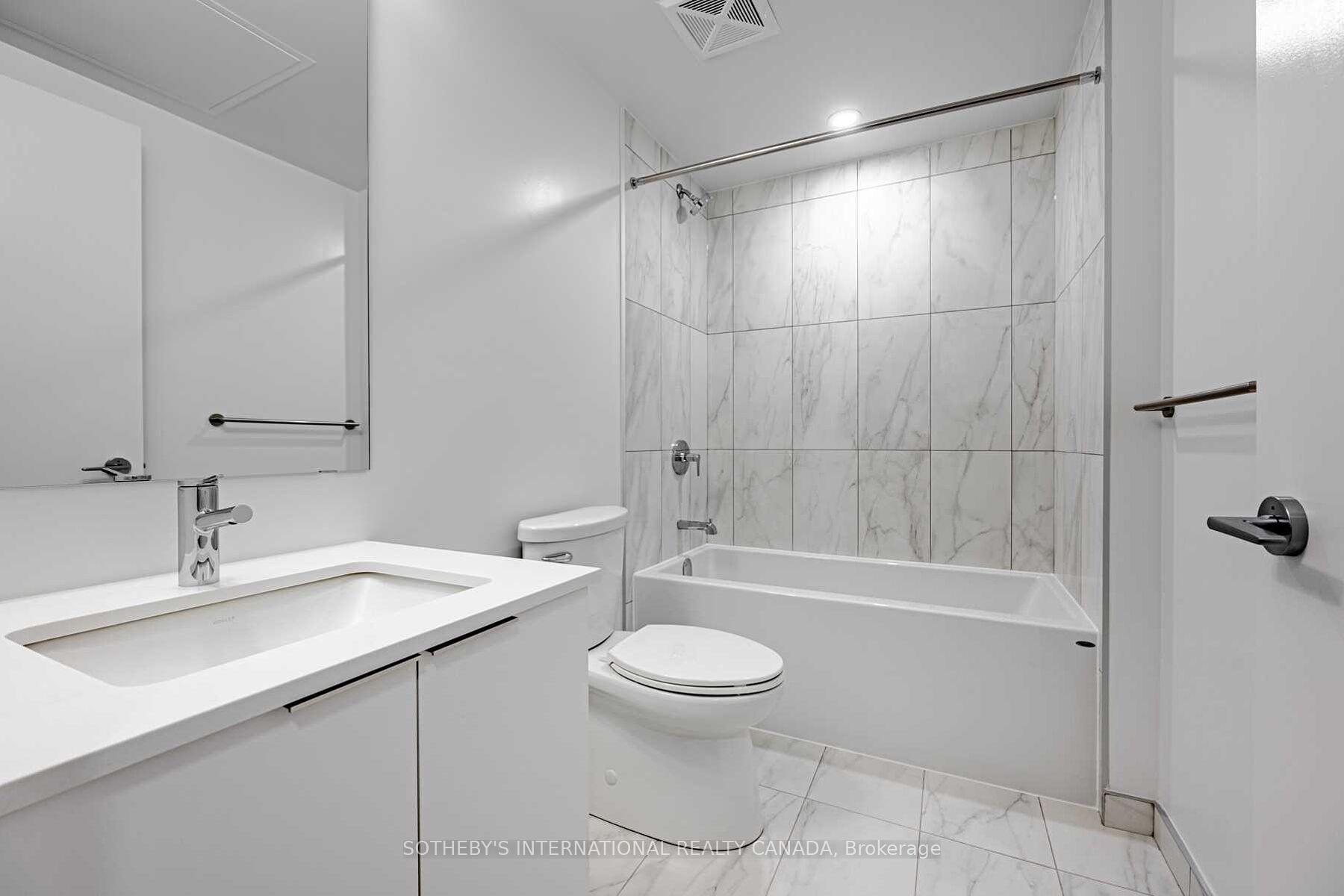 357 King Street W 806