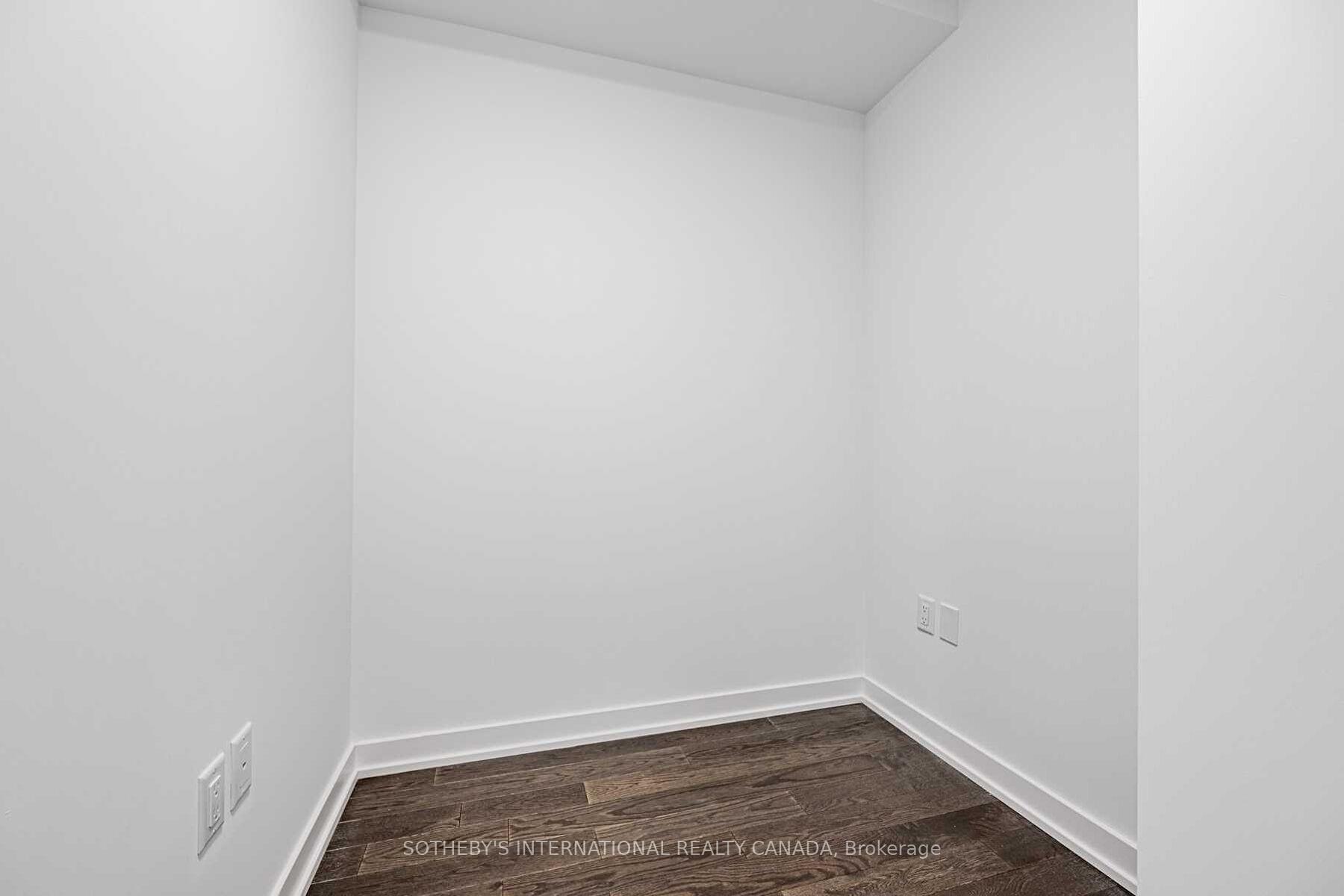 357 King Street W 806