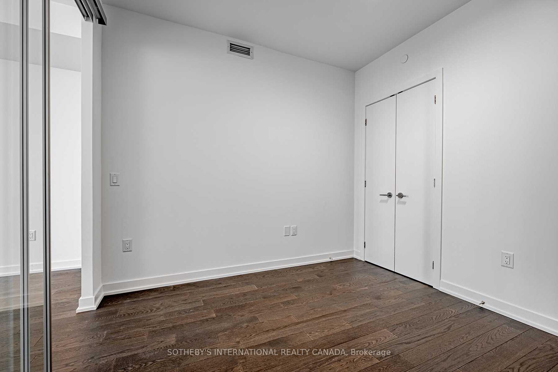 357 King Street W 806
