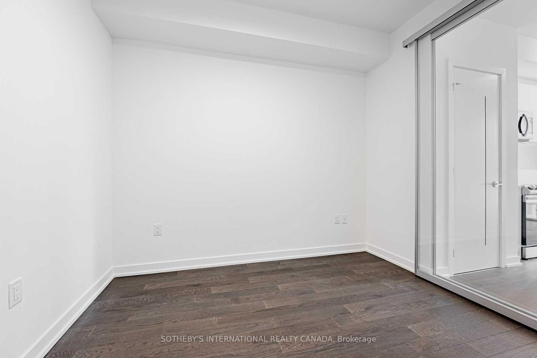 357 King Street W 806