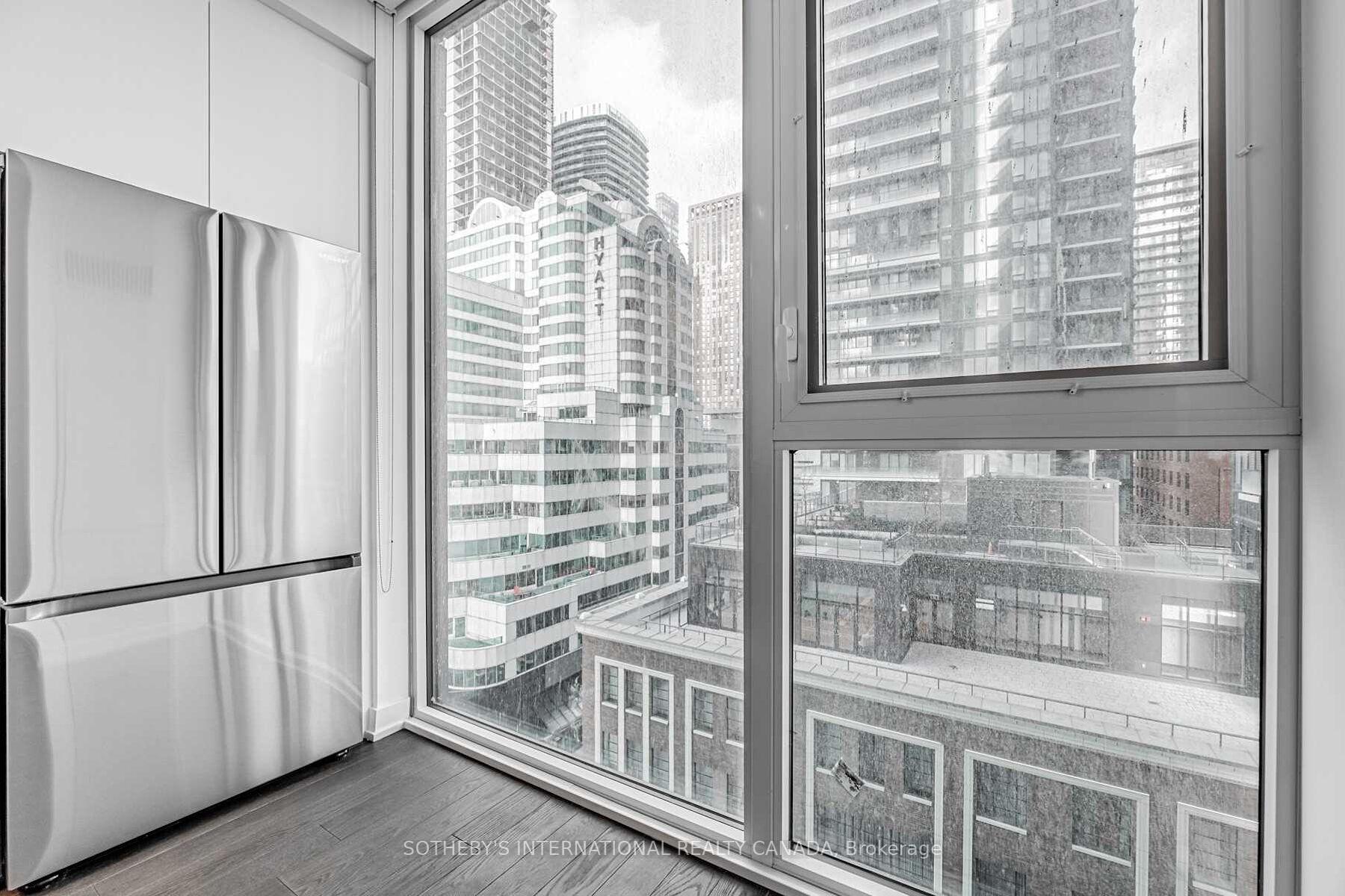 357 King Street W 806