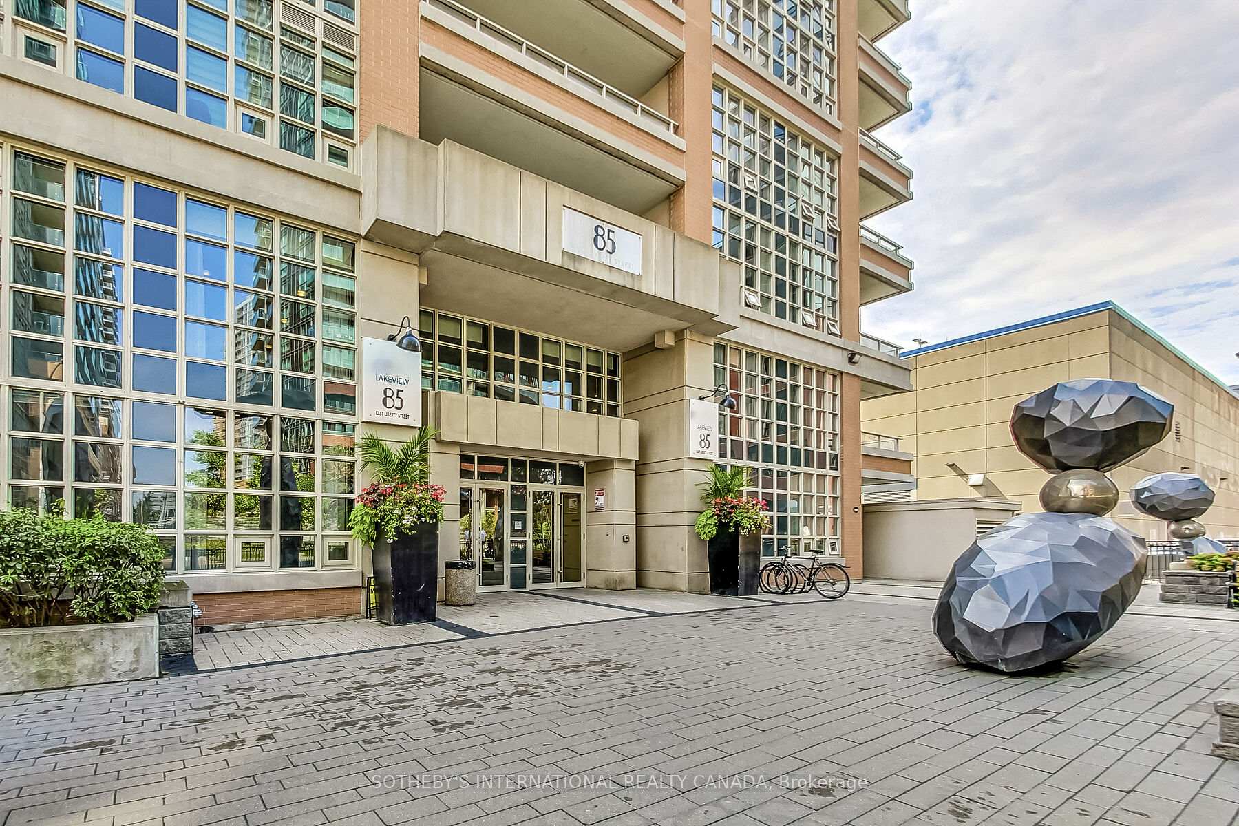 85 East Liberty Street 720
