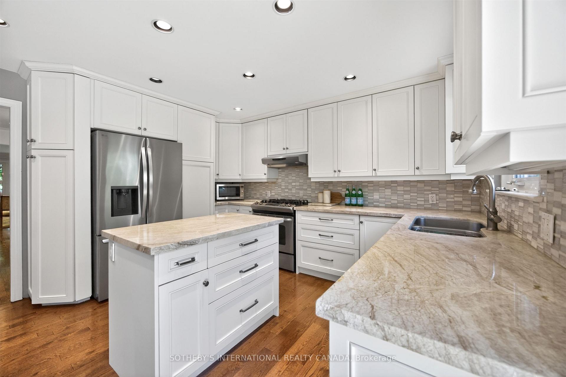 25 Gossamer Avenue