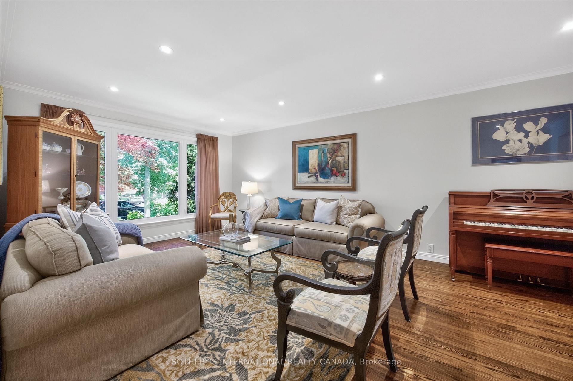 25 Gossamer Avenue