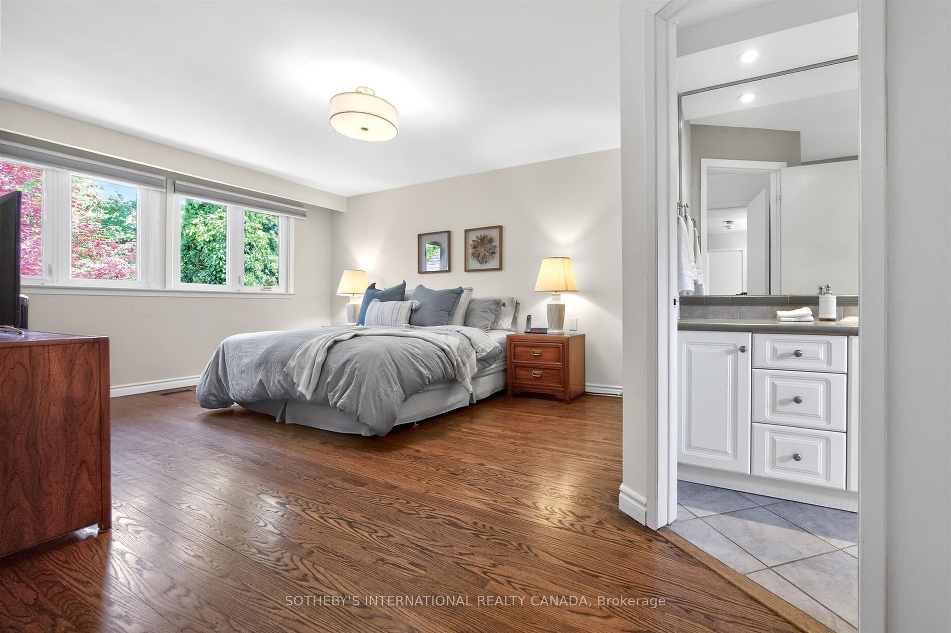 25 Gossamer Avenue