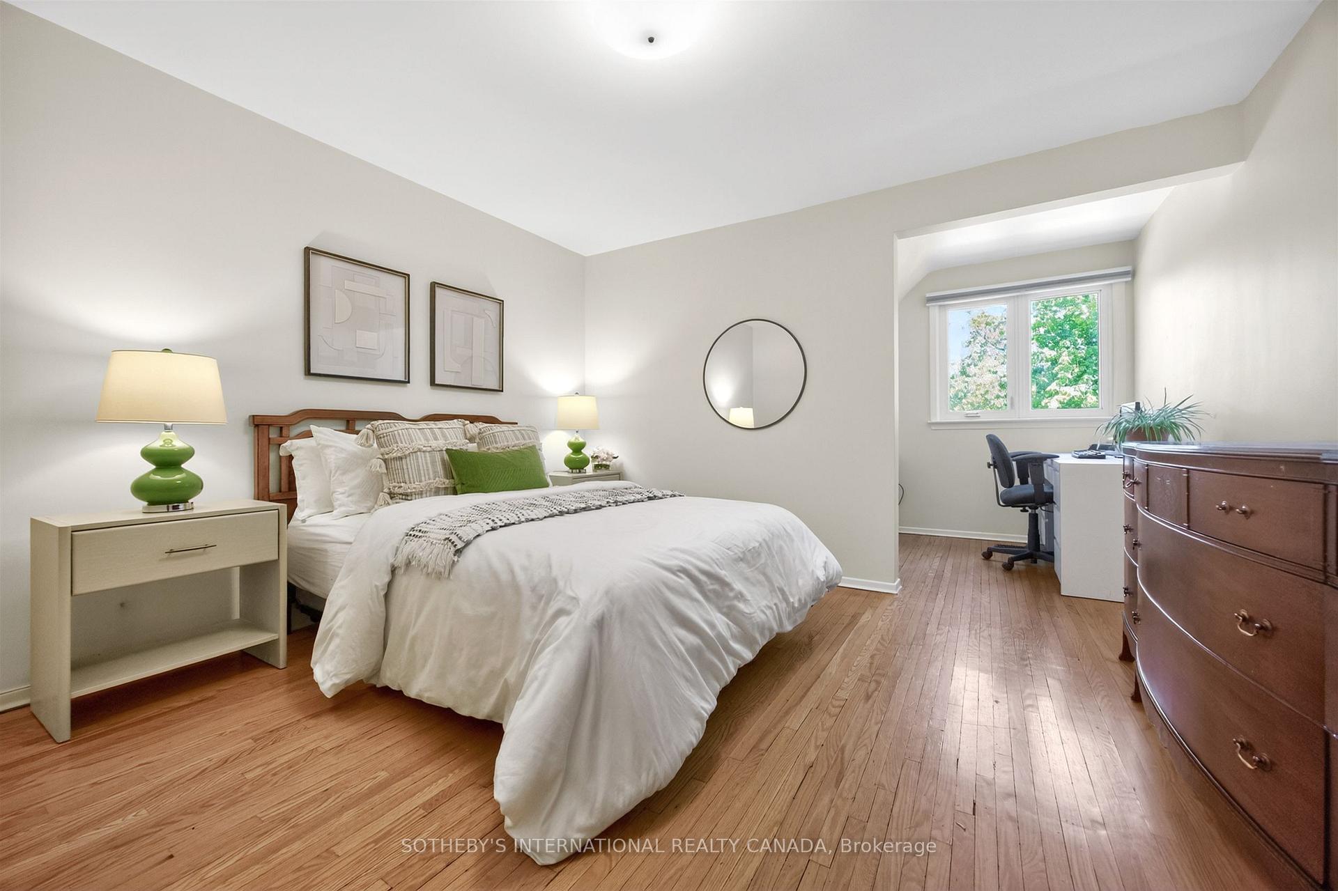 25 Gossamer Avenue