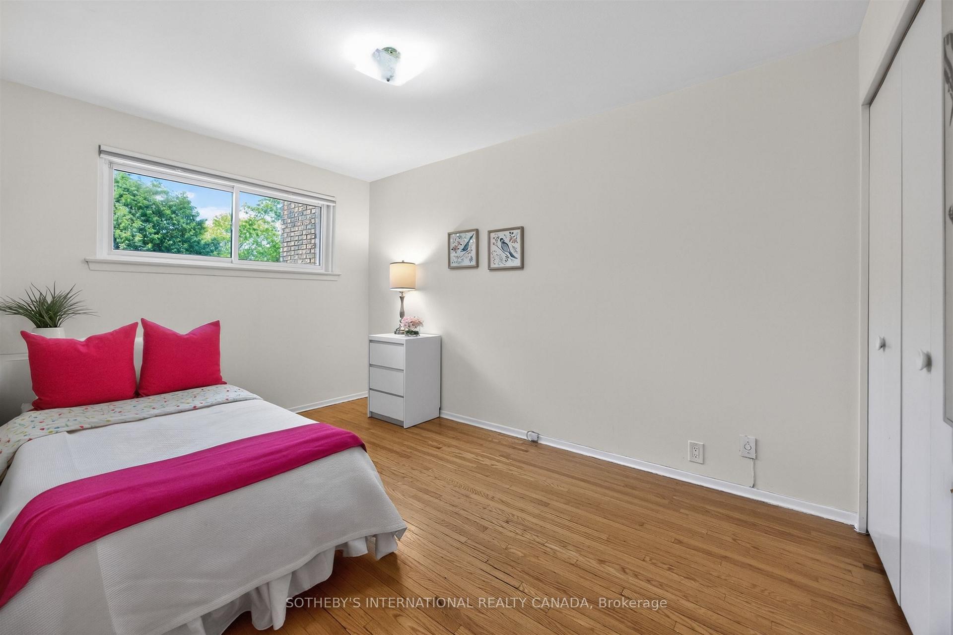 25 Gossamer Avenue