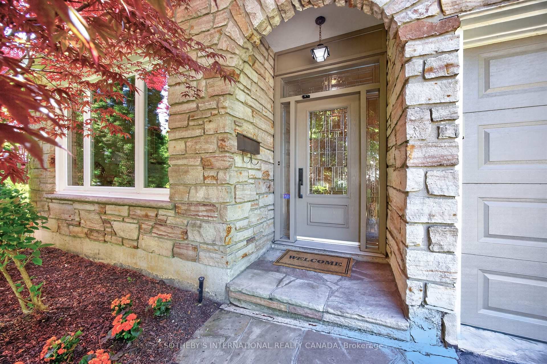 25 Gossamer Avenue