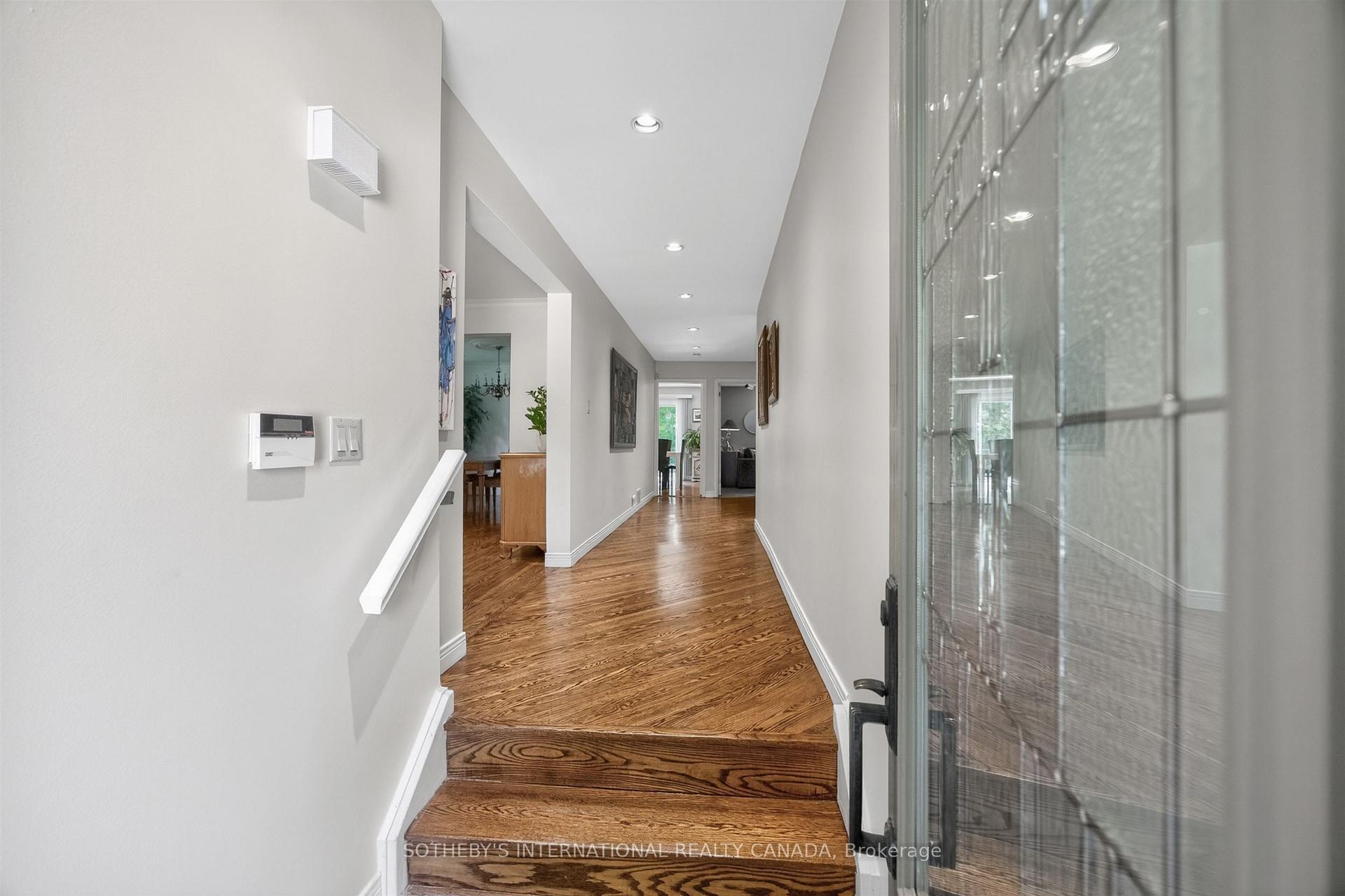 25 Gossamer Avenue