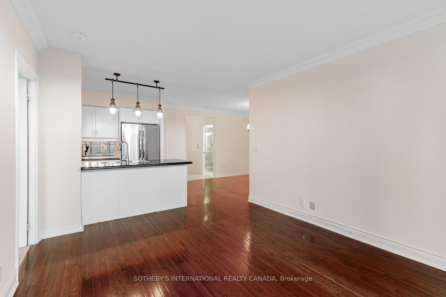 10 Delisle Avenue 327