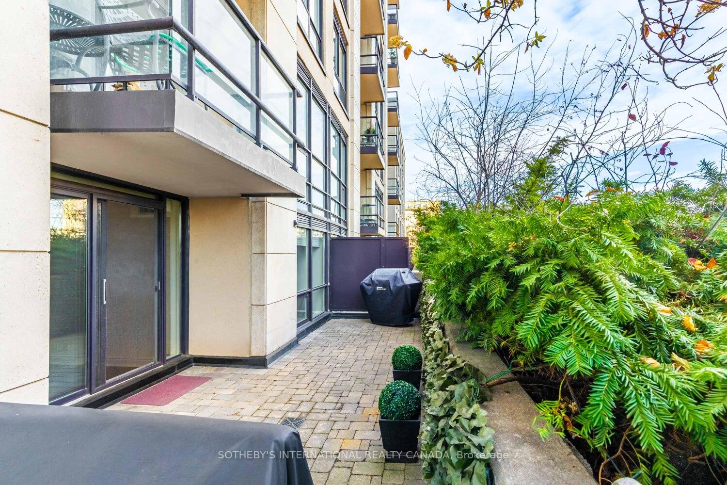10 Delisle Avenue 327
