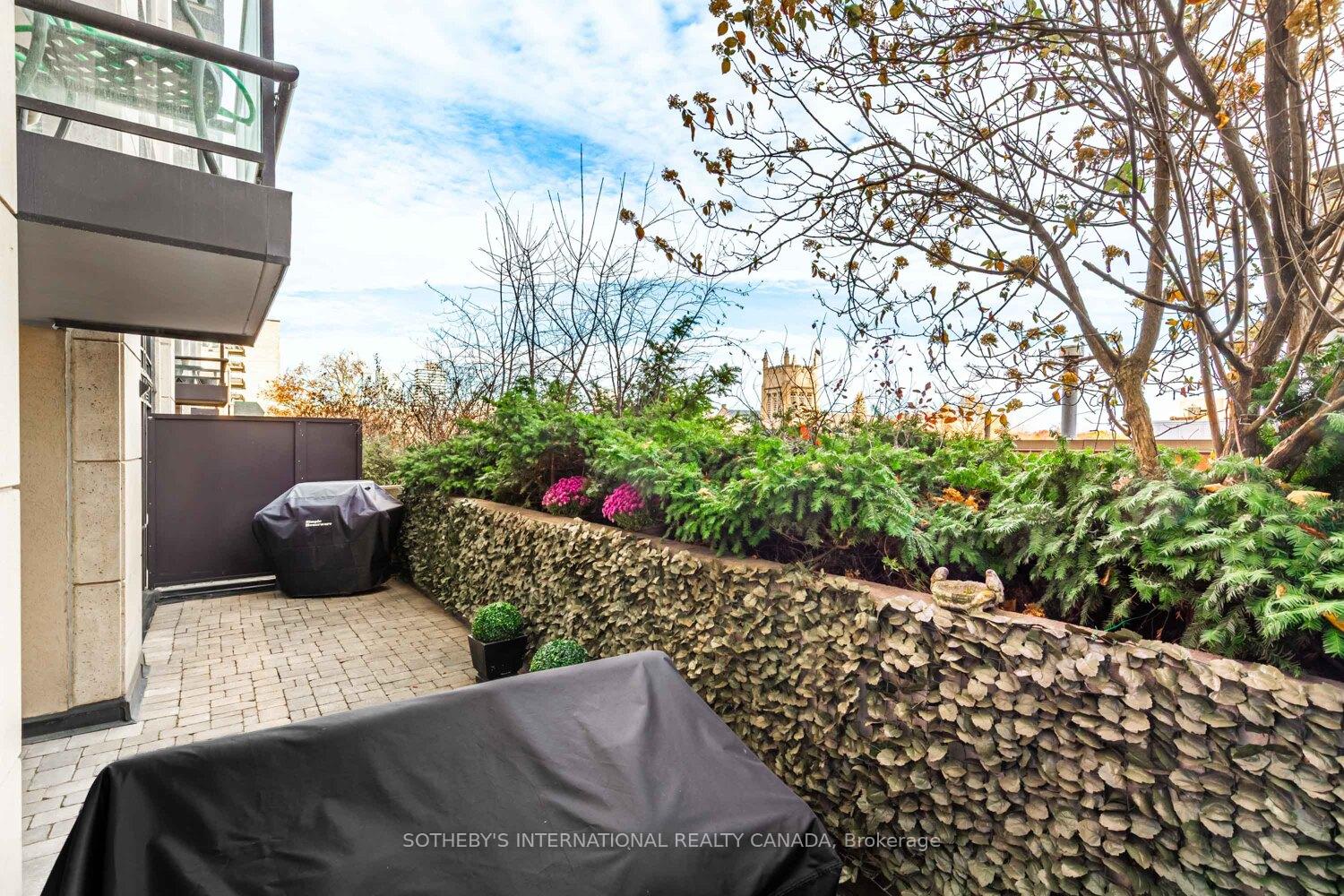10 Delisle Avenue 327