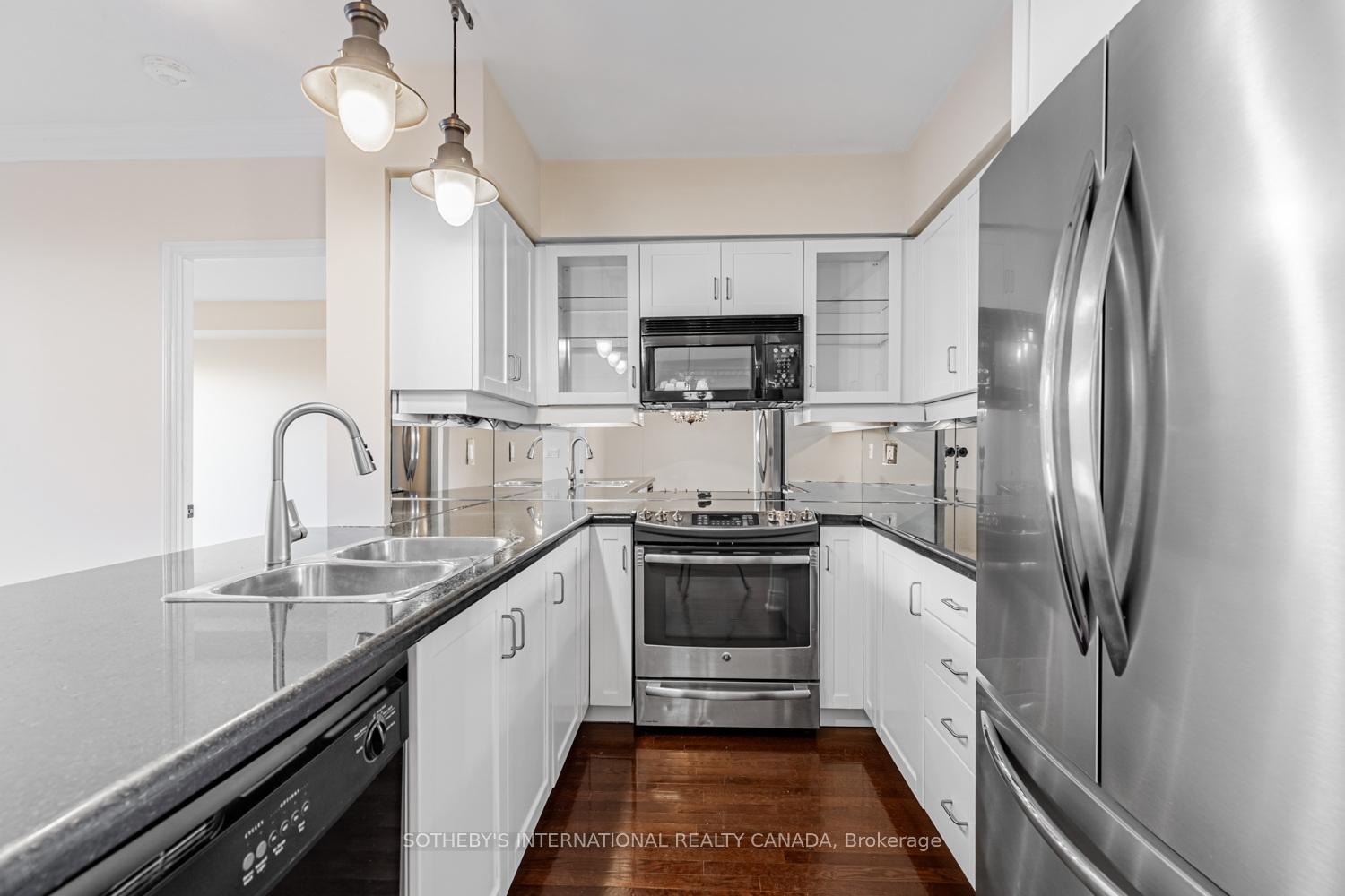 10 Delisle Avenue 327