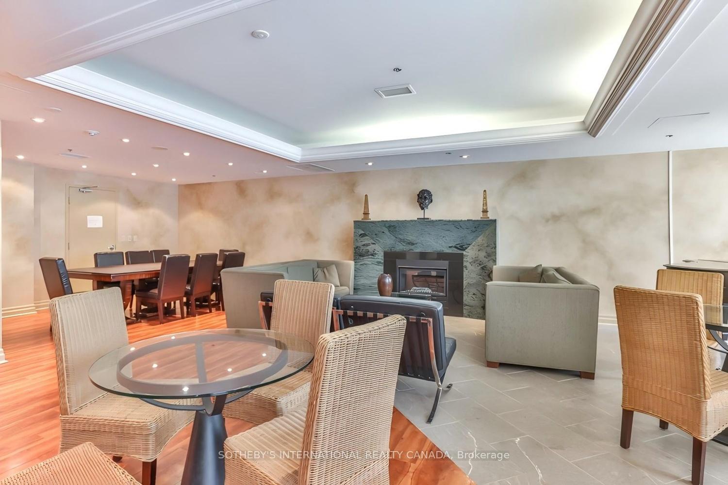 10 Delisle Avenue 327