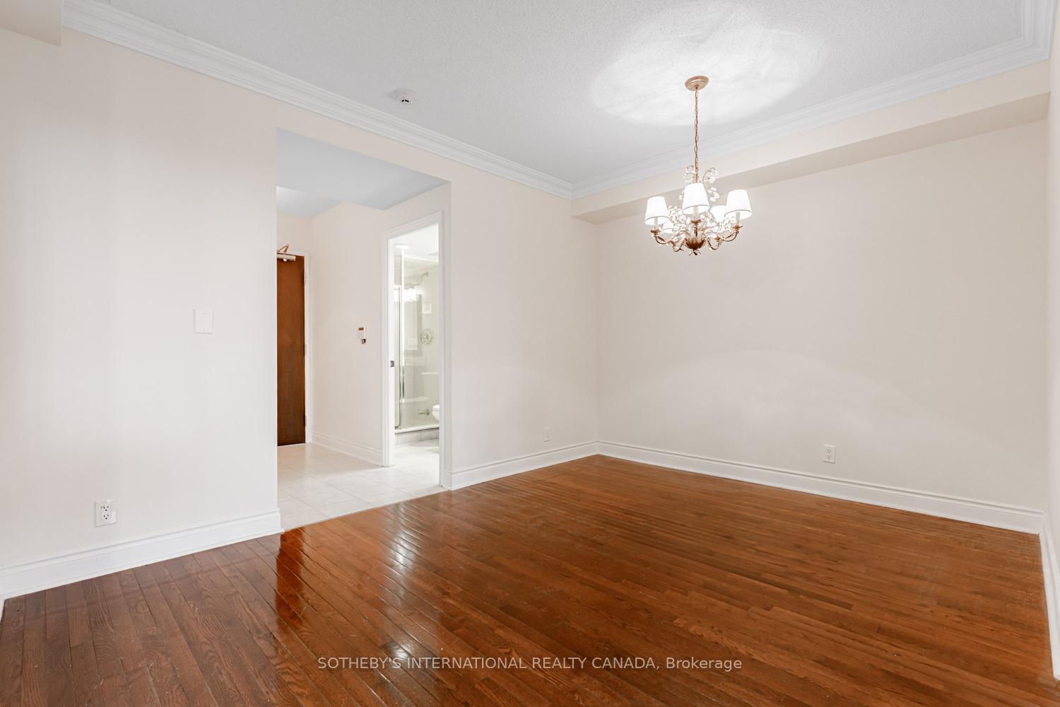 10 Delisle Avenue 327