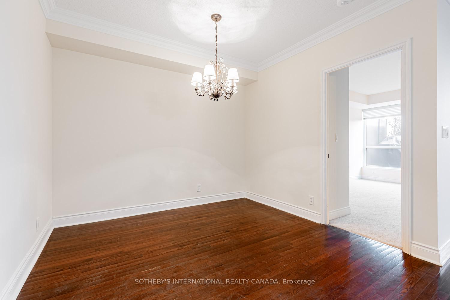 10 Delisle Avenue 327