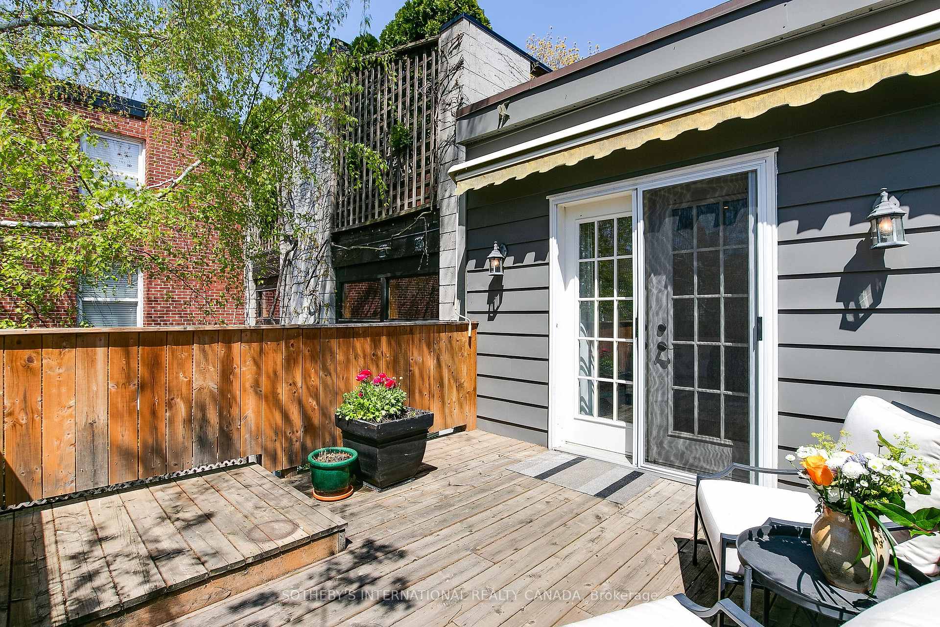 6 Bowman Street