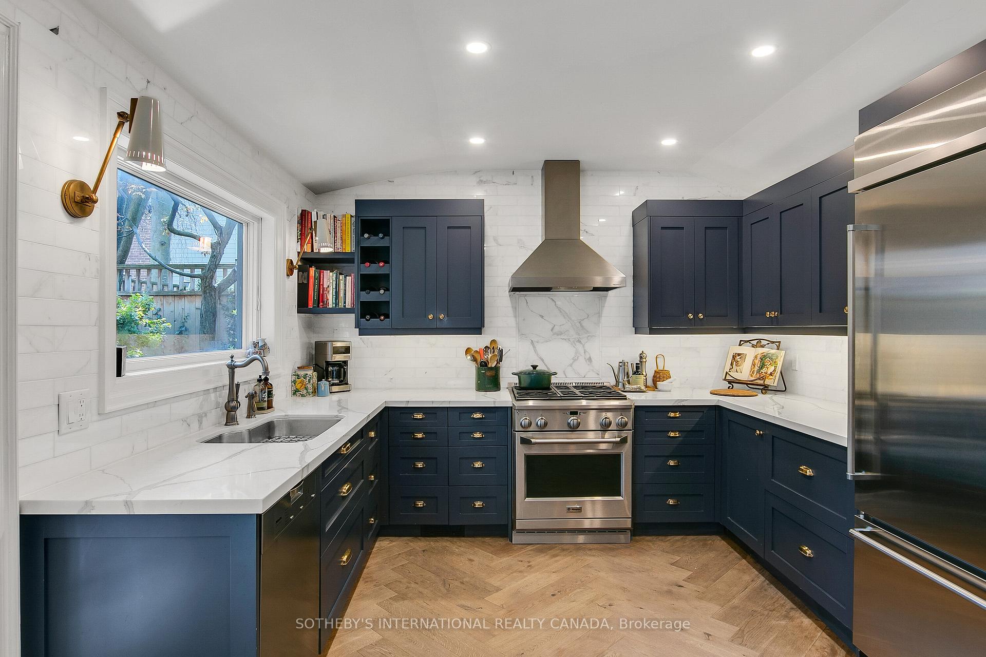 6 Bowman Street