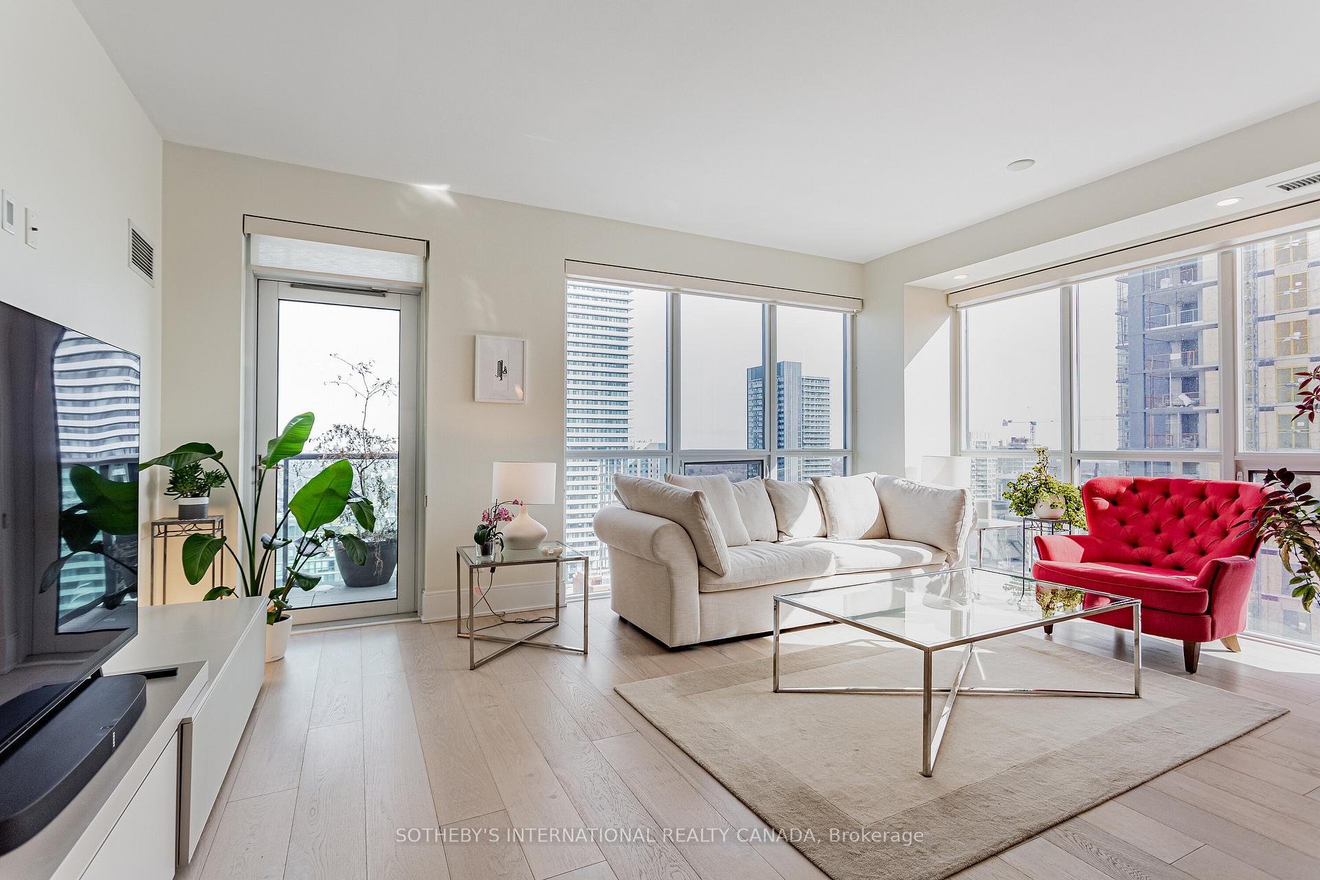 70 Roehampton Avenue 2014
