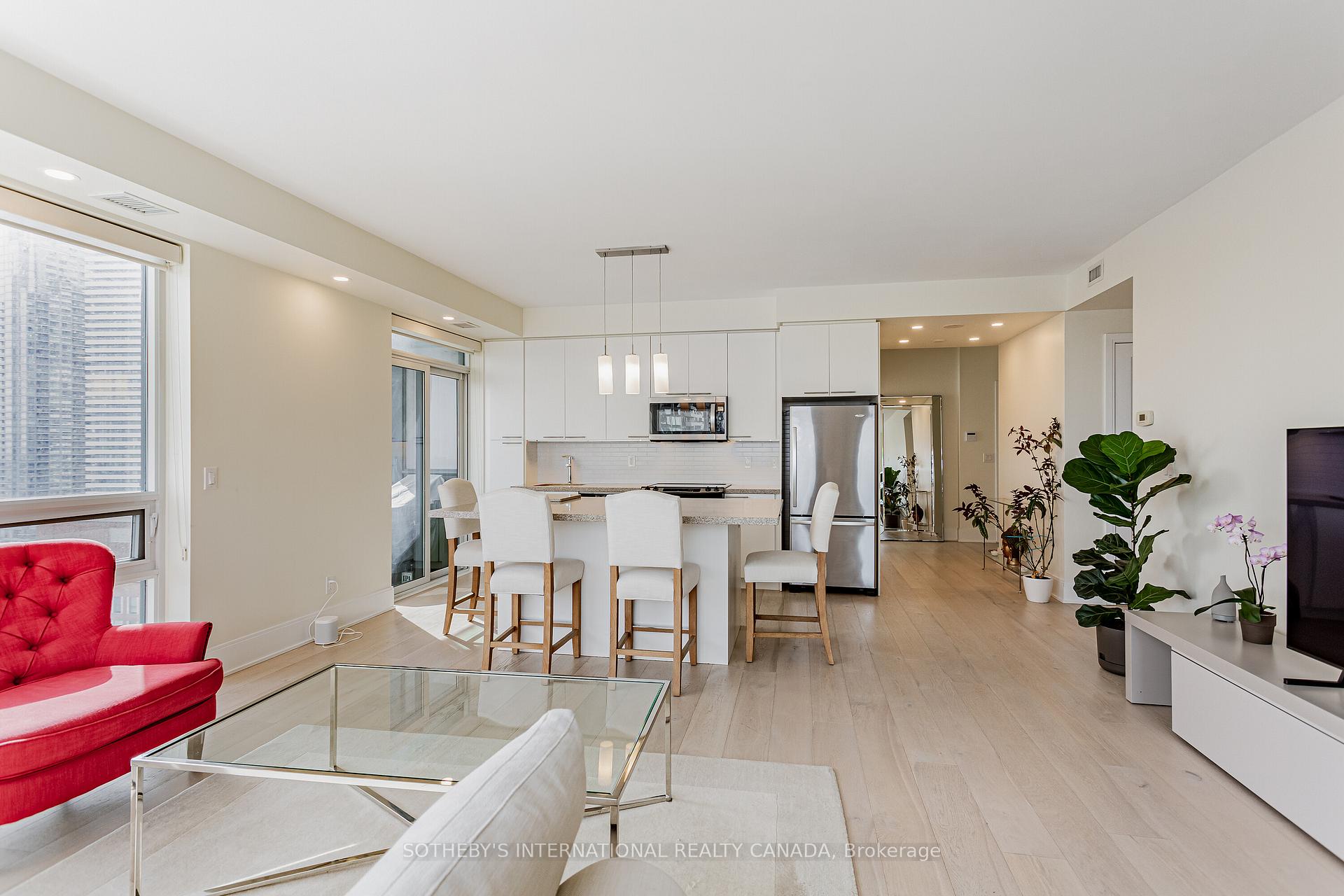 70 Roehampton Avenue 2014