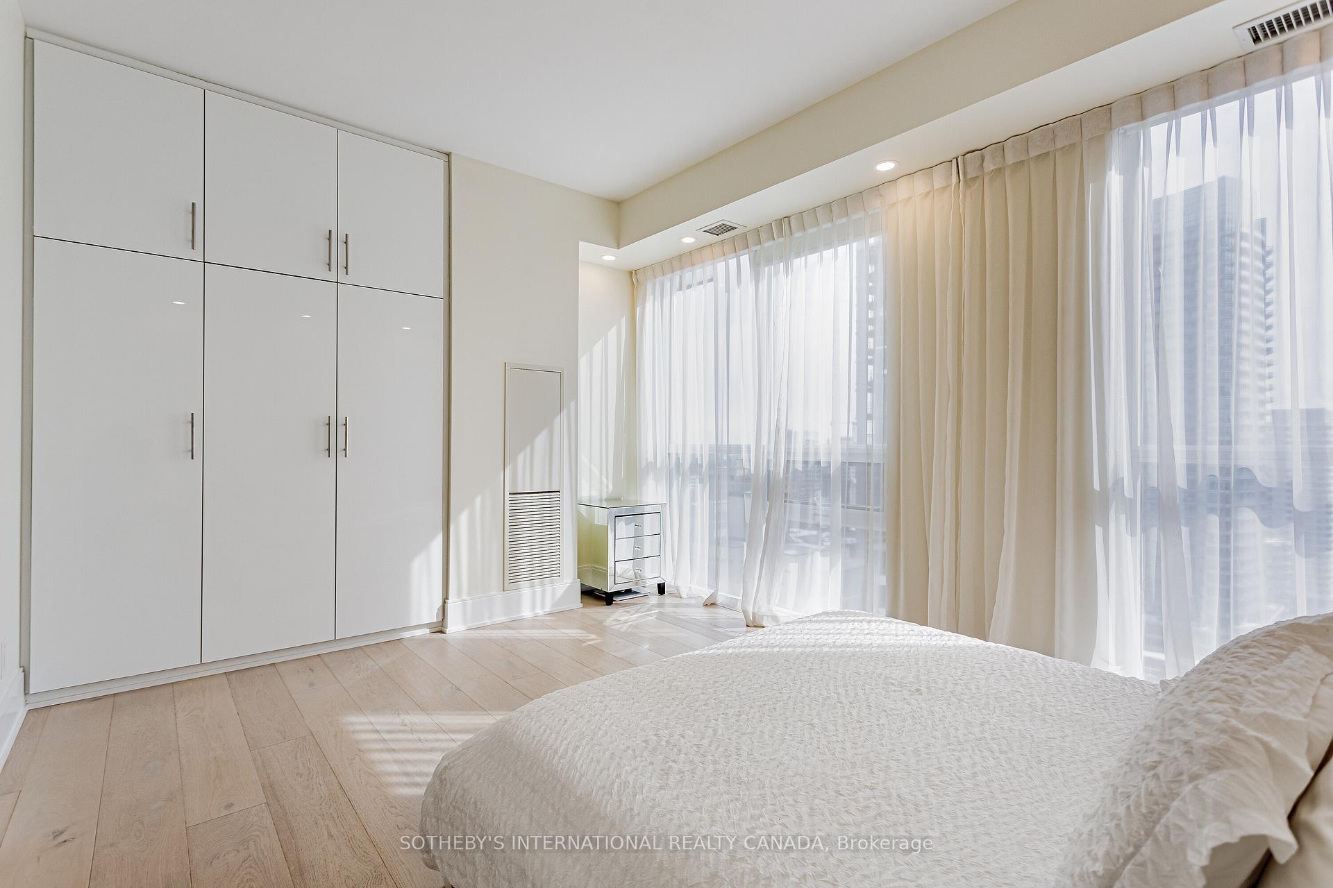 70 Roehampton Avenue 2014