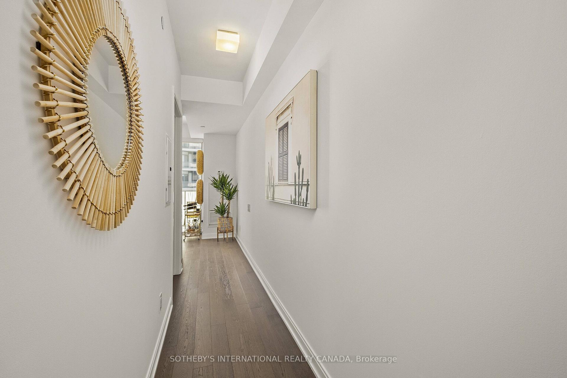 42 Charles Street E 1702