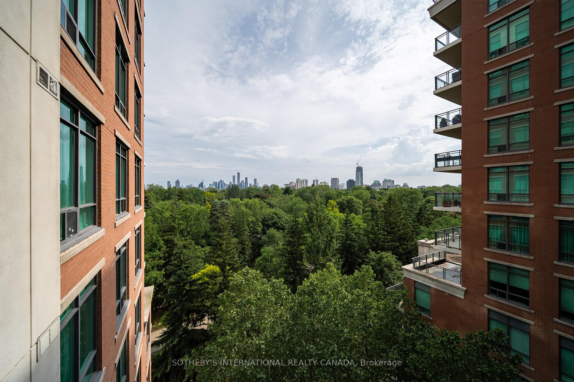 319 Merton Street 809