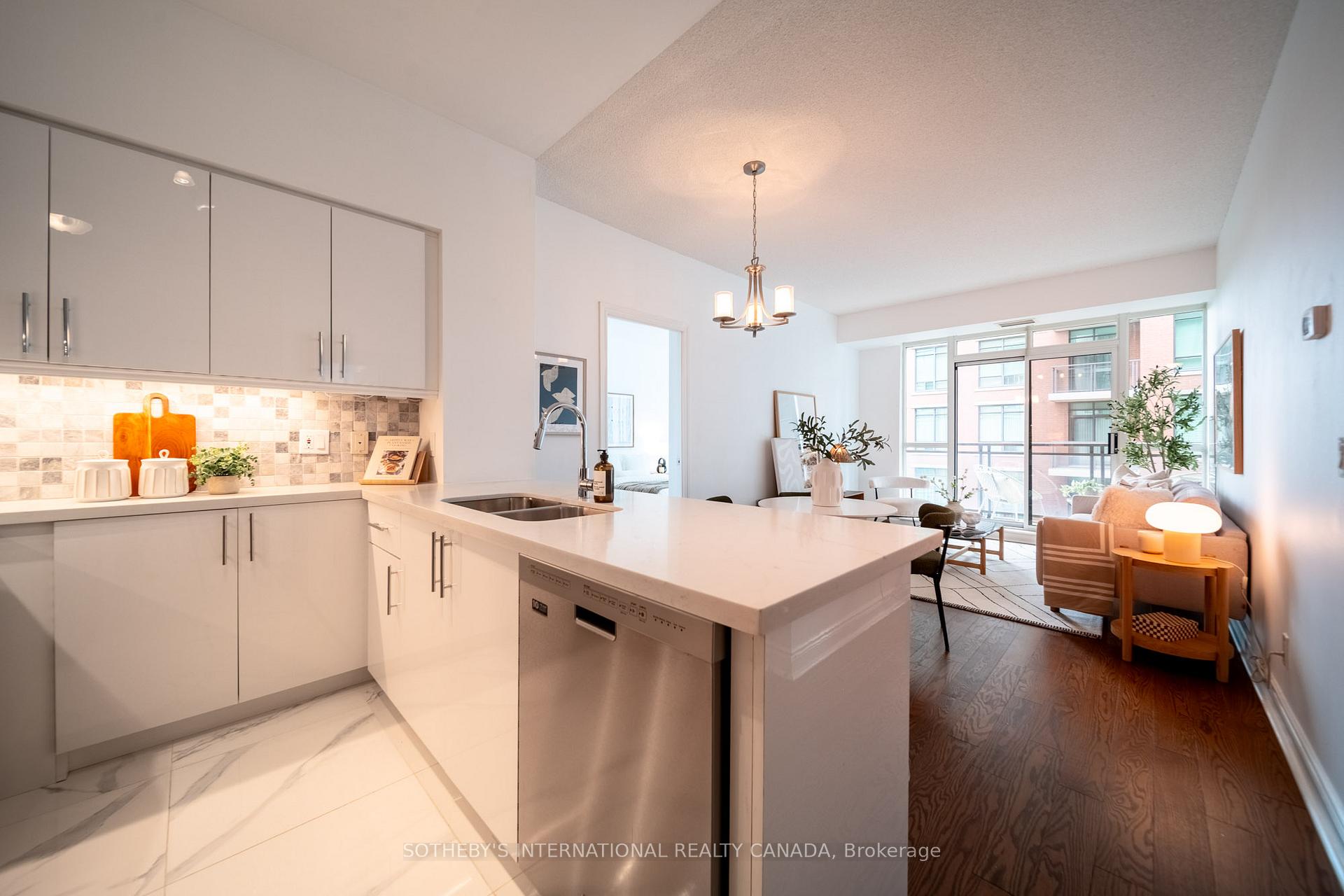 319 Merton Street 809
