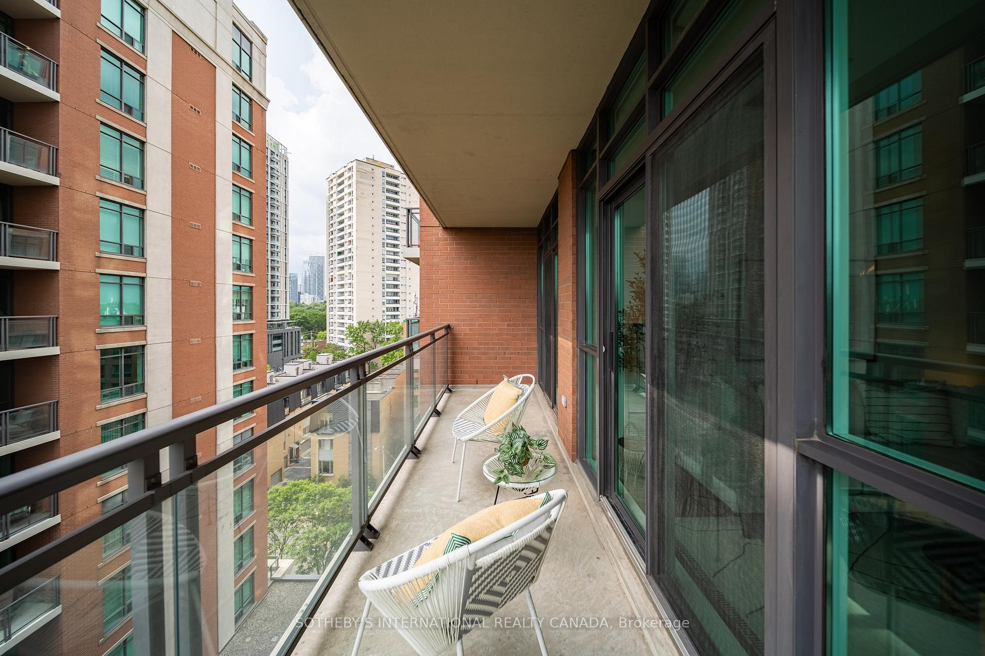 319 Merton Street 809