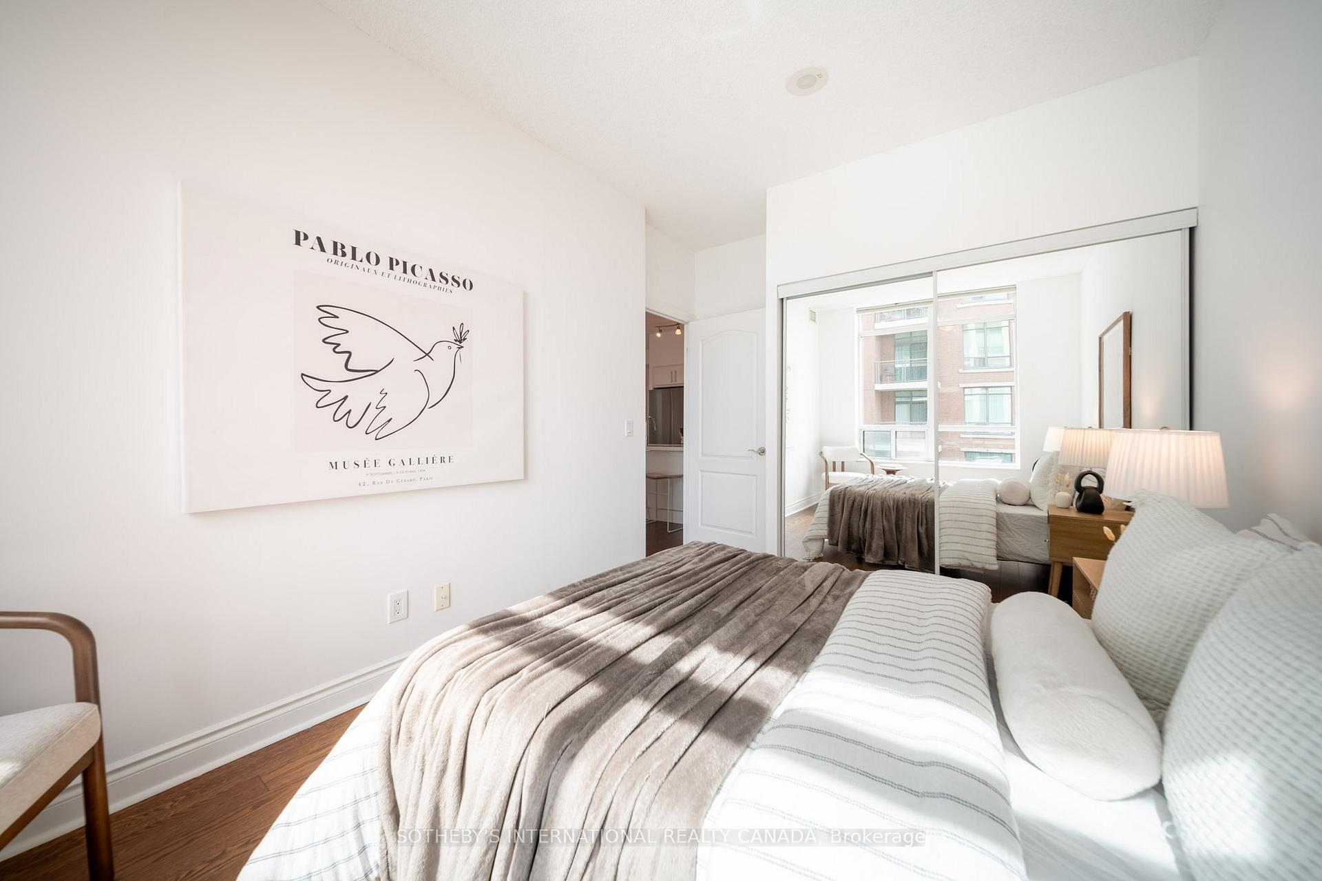 319 Merton Street 809