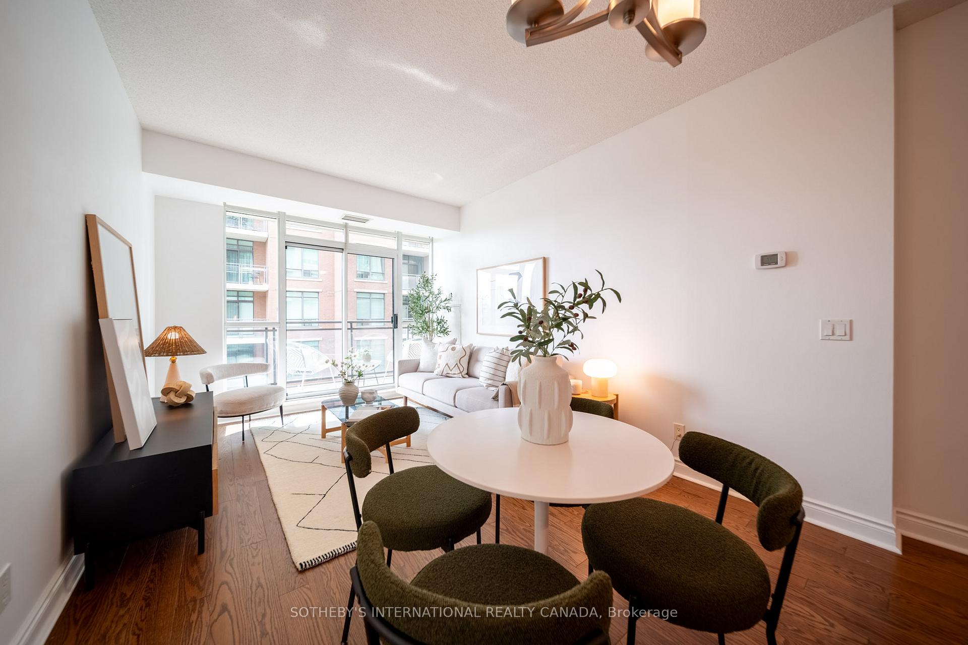 319 Merton Street 809