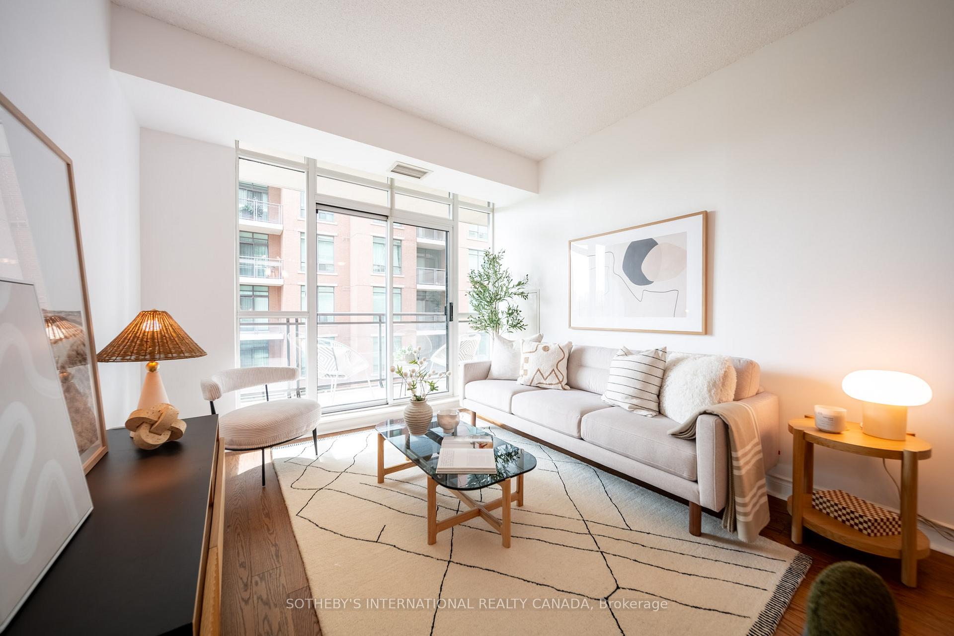 319 Merton Street 809