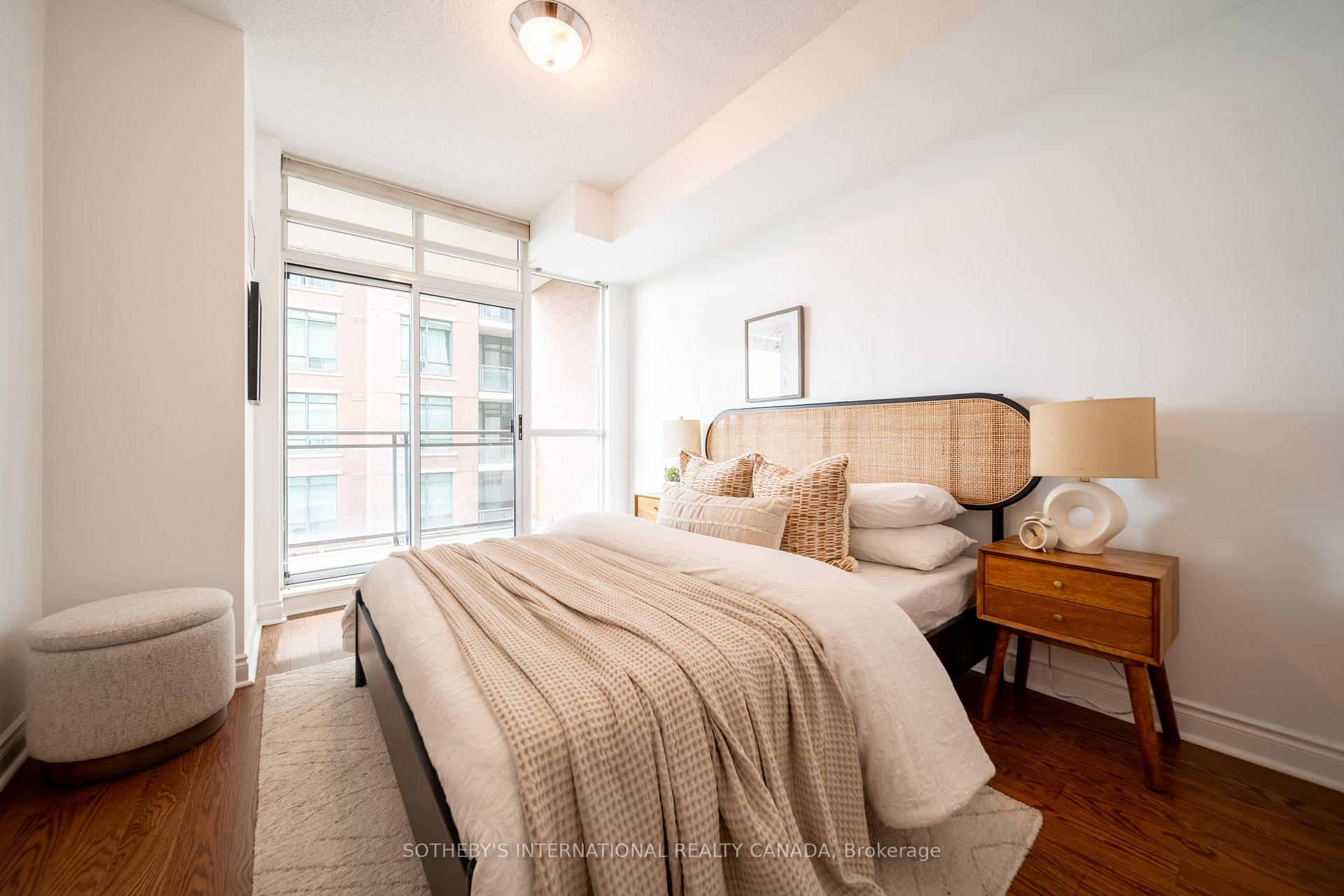 319 Merton Street 809