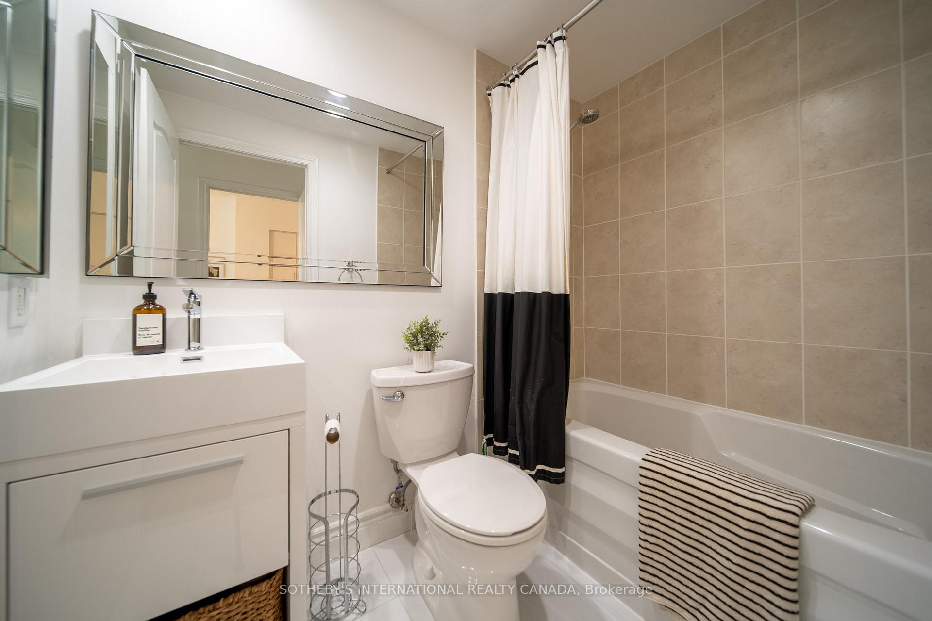 319 Merton Street 809