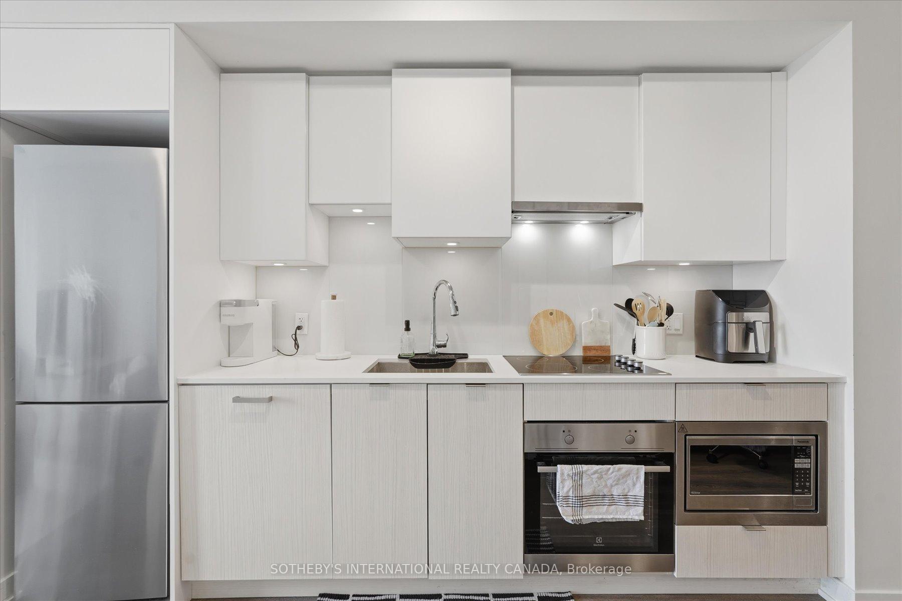 195 Redpath Avenue 2307