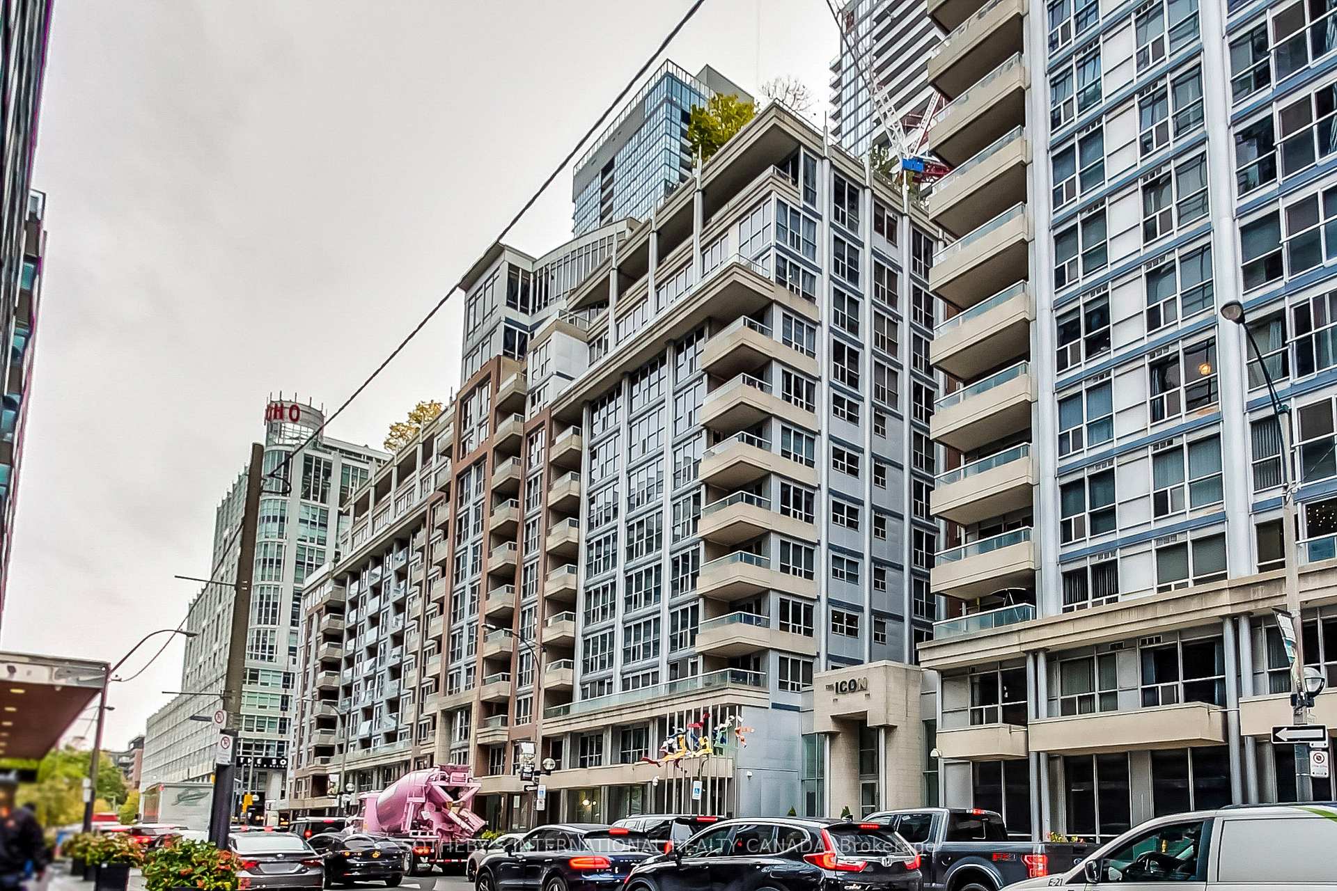 270 Wellington Street W 1005