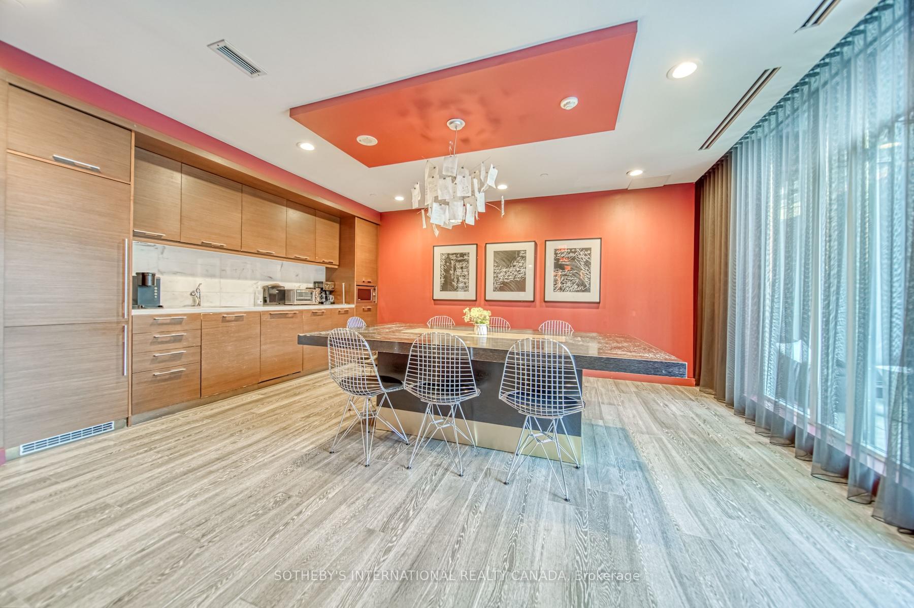 105 George Street 713