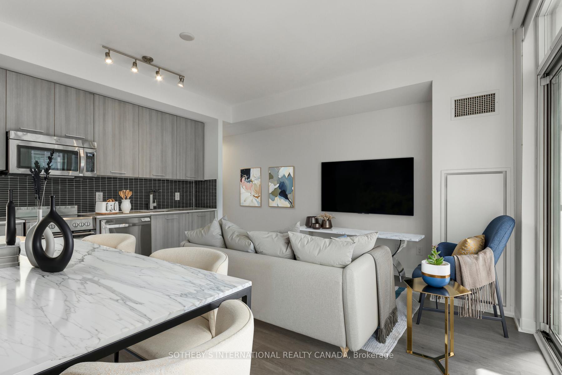 105 George Street 713