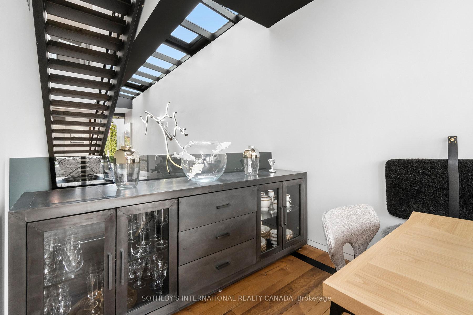 95 Riverview Drive
