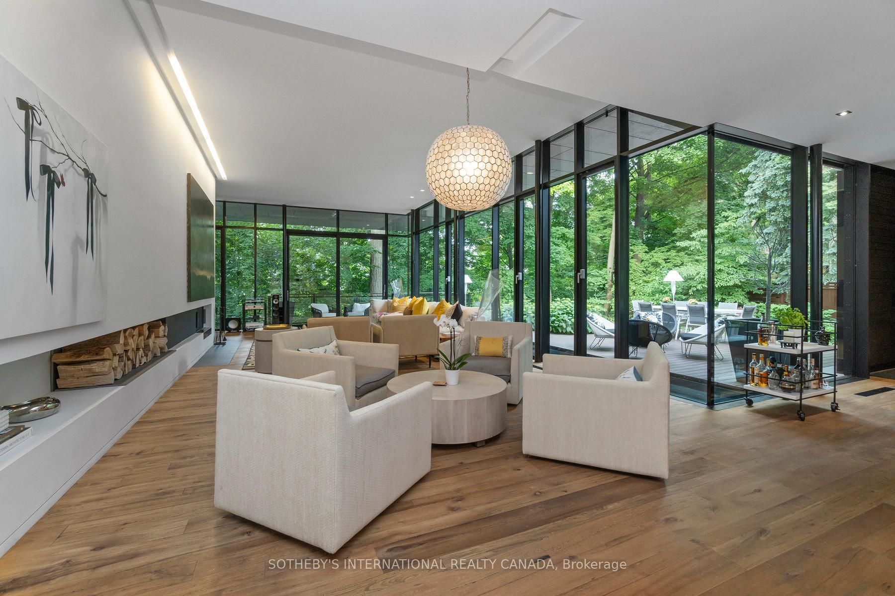 95 Riverview Drive