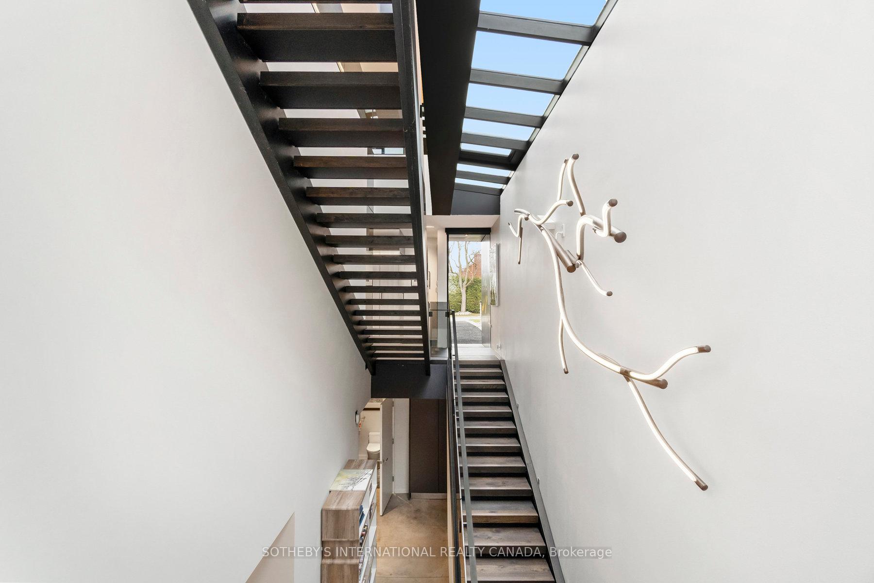 95 Riverview Drive