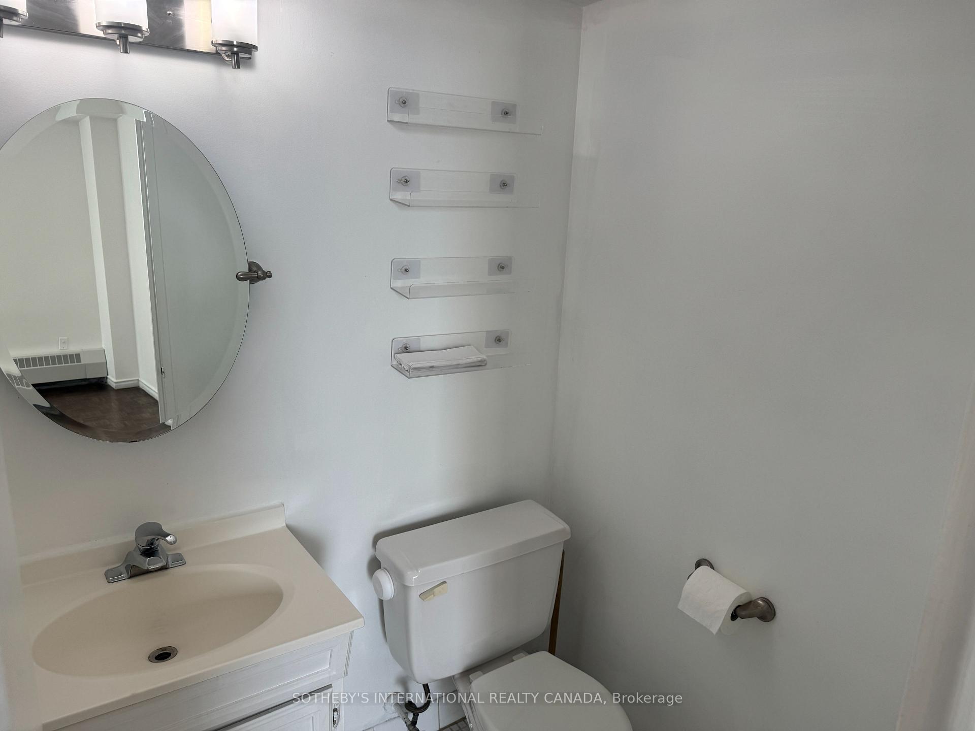 60 Pavane Linkway Way 706