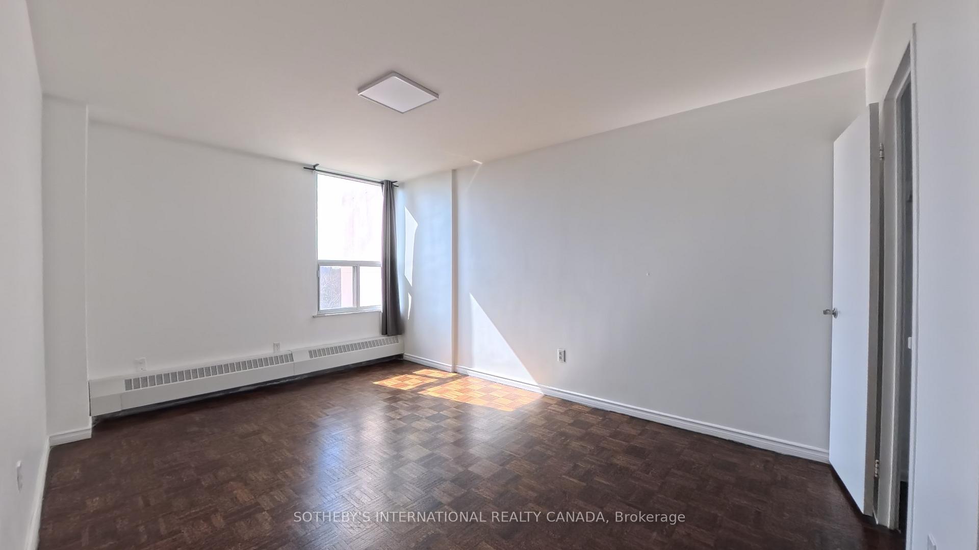 60 Pavane Linkway Way 706