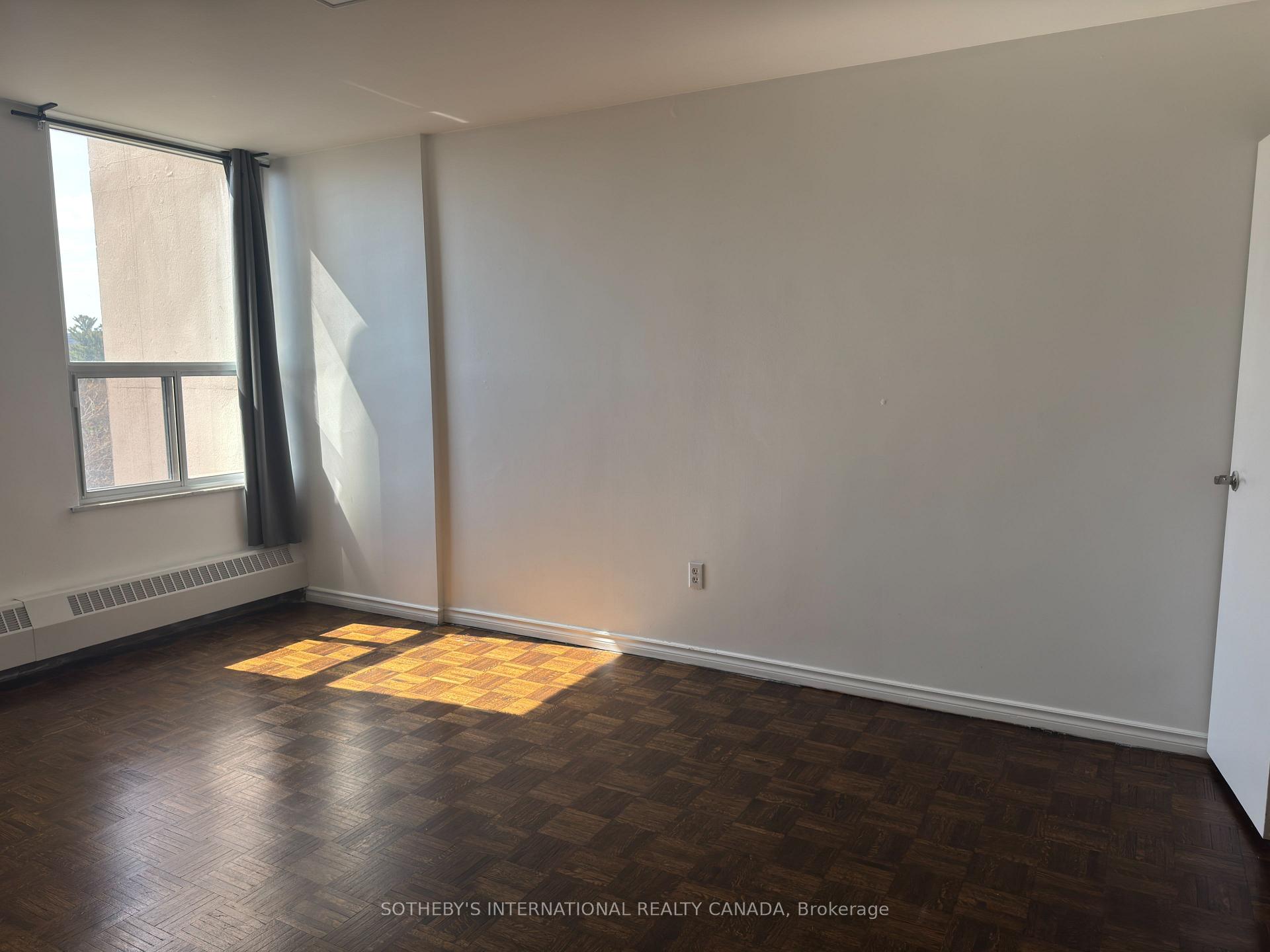 60 Pavane Linkway Way 706