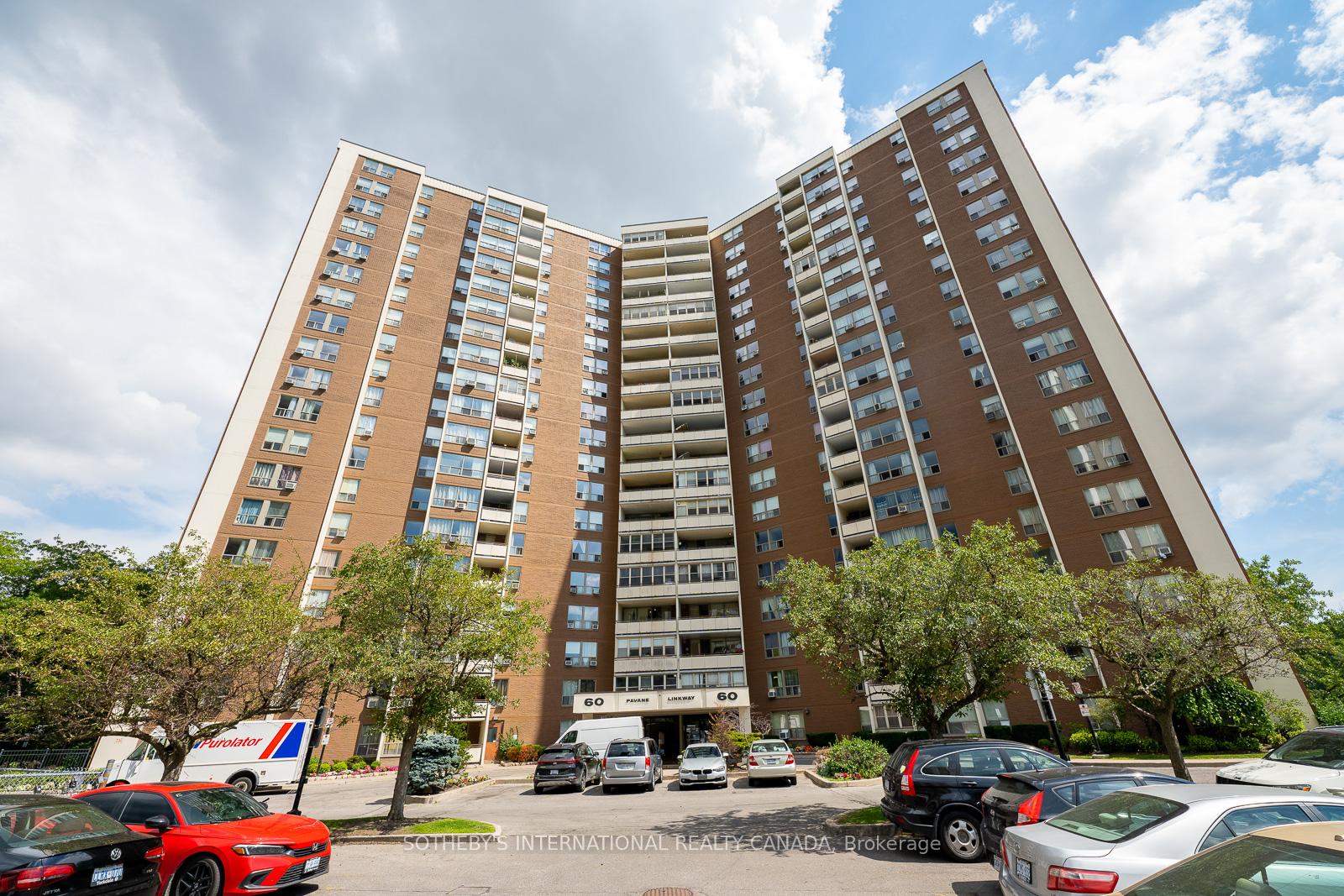 60 Pavane Linkway Way 706