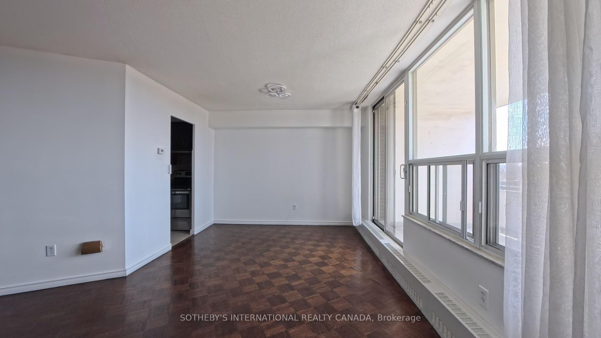 60 Pavane Linkway Way 706