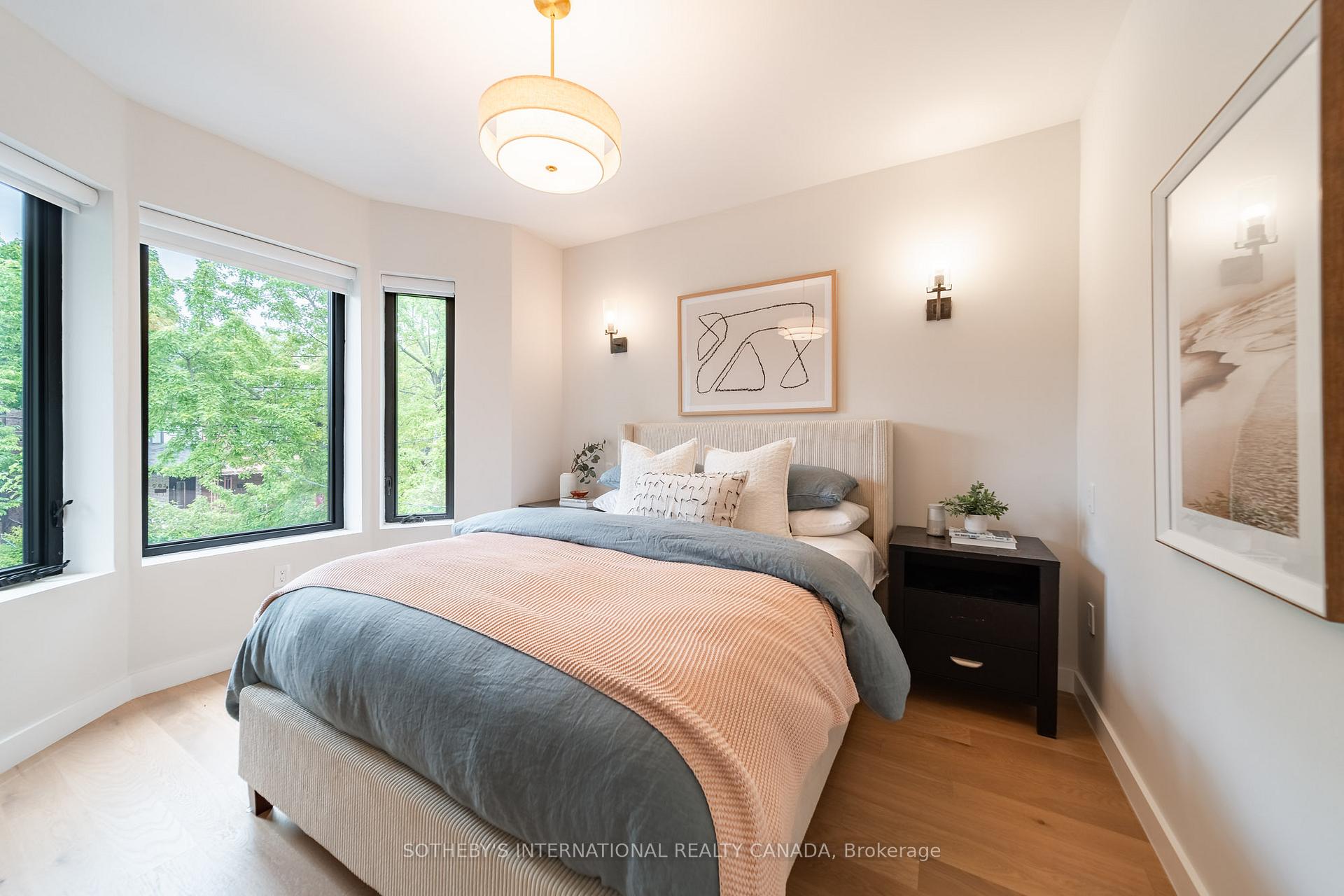 204 Grace Street, Toronto
