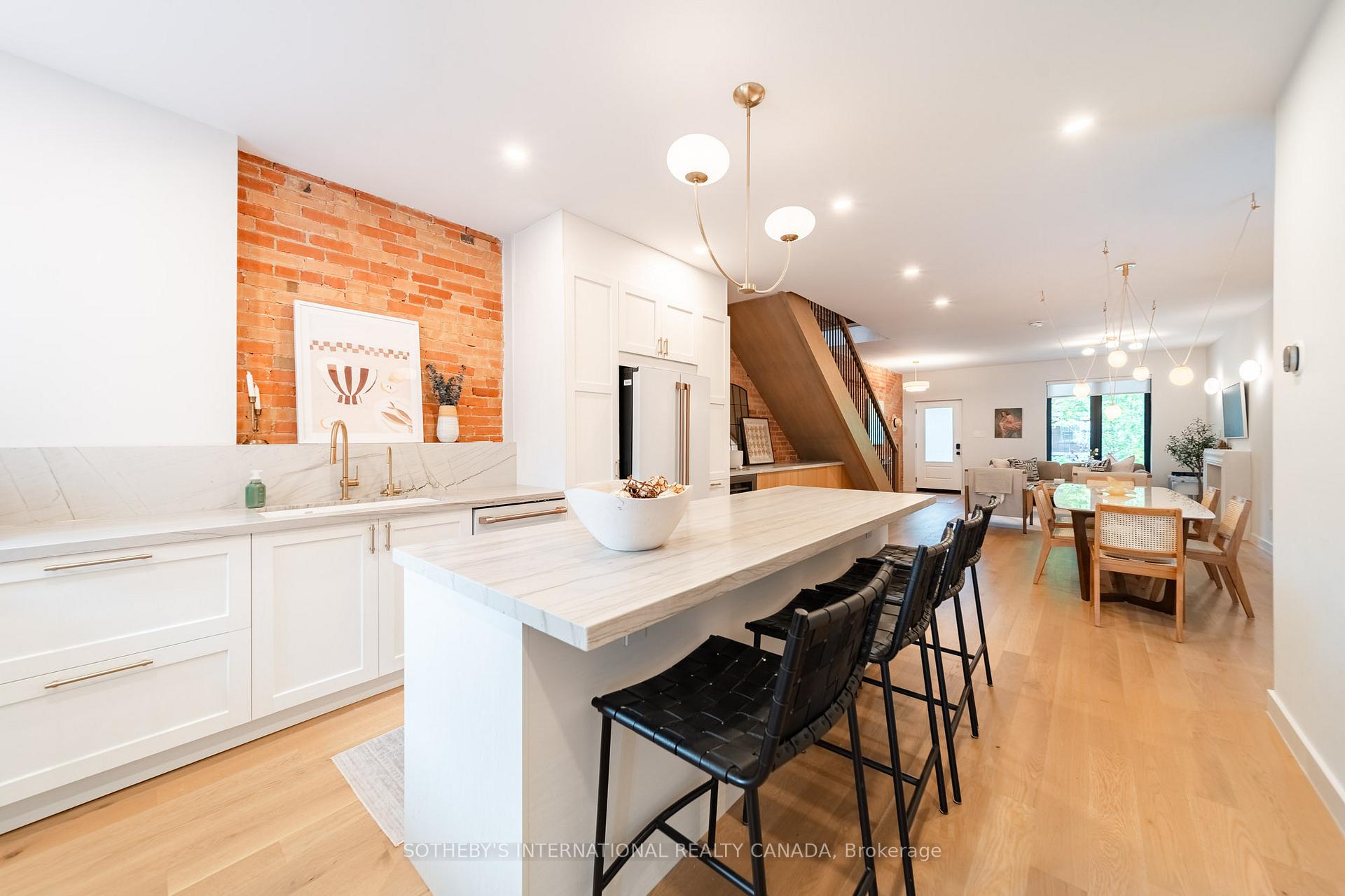 204 Grace Street, Toronto
